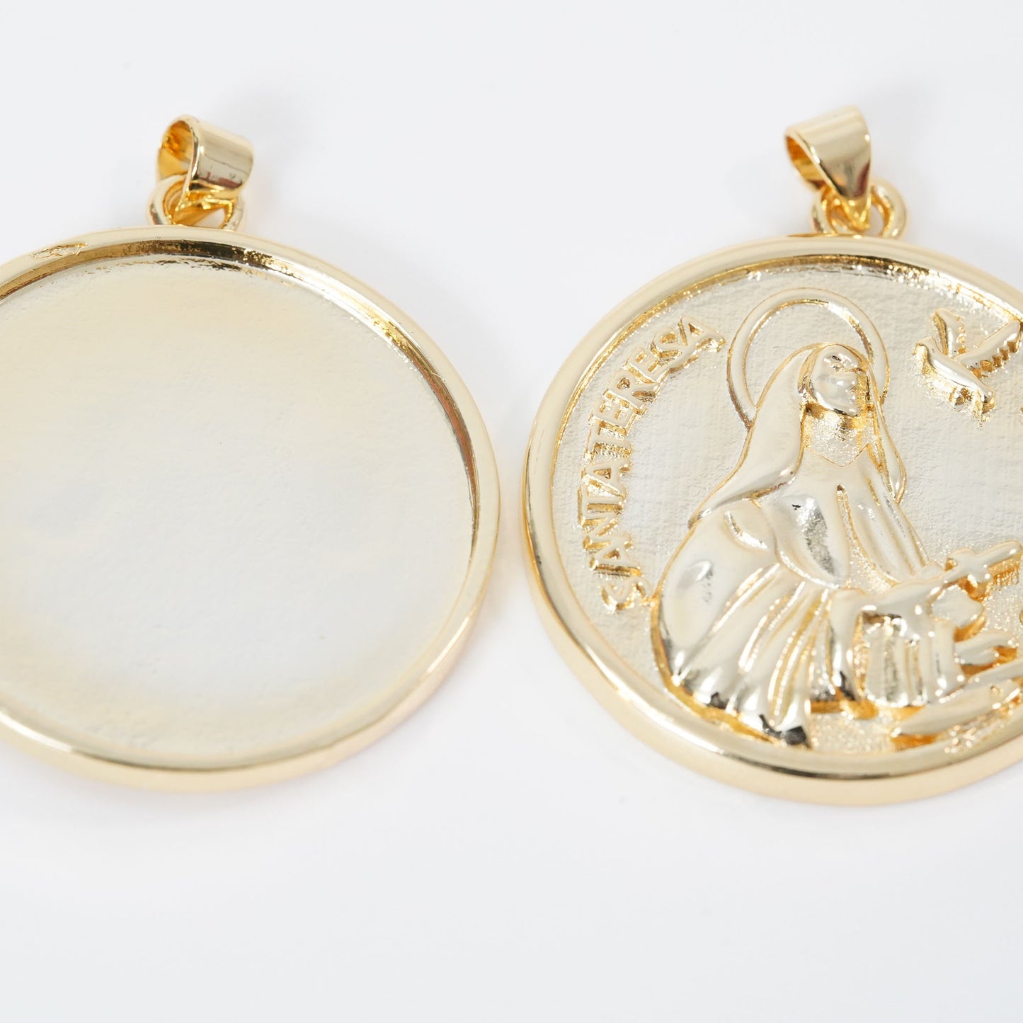 Gold Our Lady of Guadalupe Charms,18K Gold Filled virgin mary Pendant Charm Bracelet Necklace for DIY Jewelry Making Supply