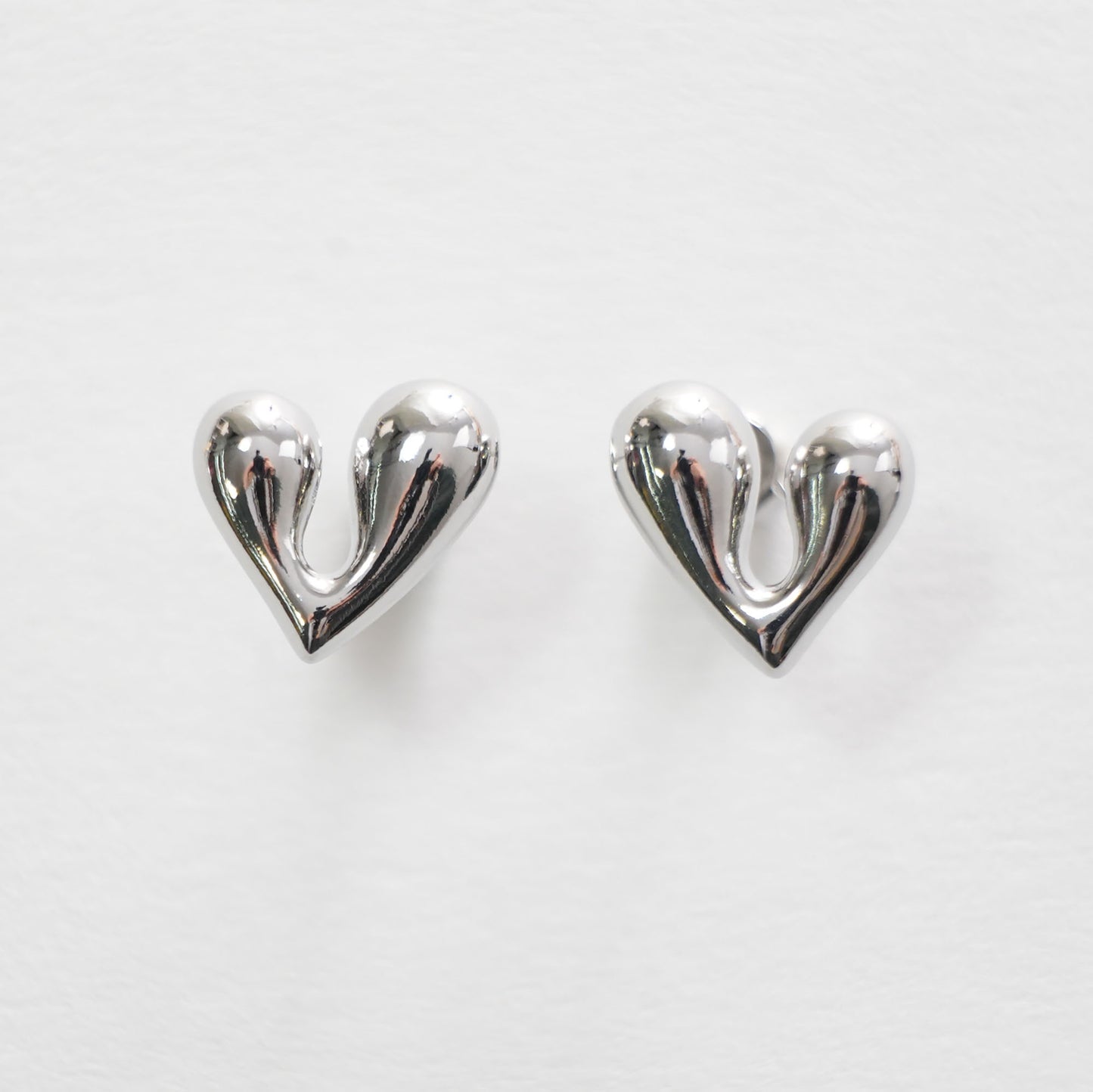 1pair 18K Gold Filled Heart Earrings,Gold Earrings,Dainty Earrings