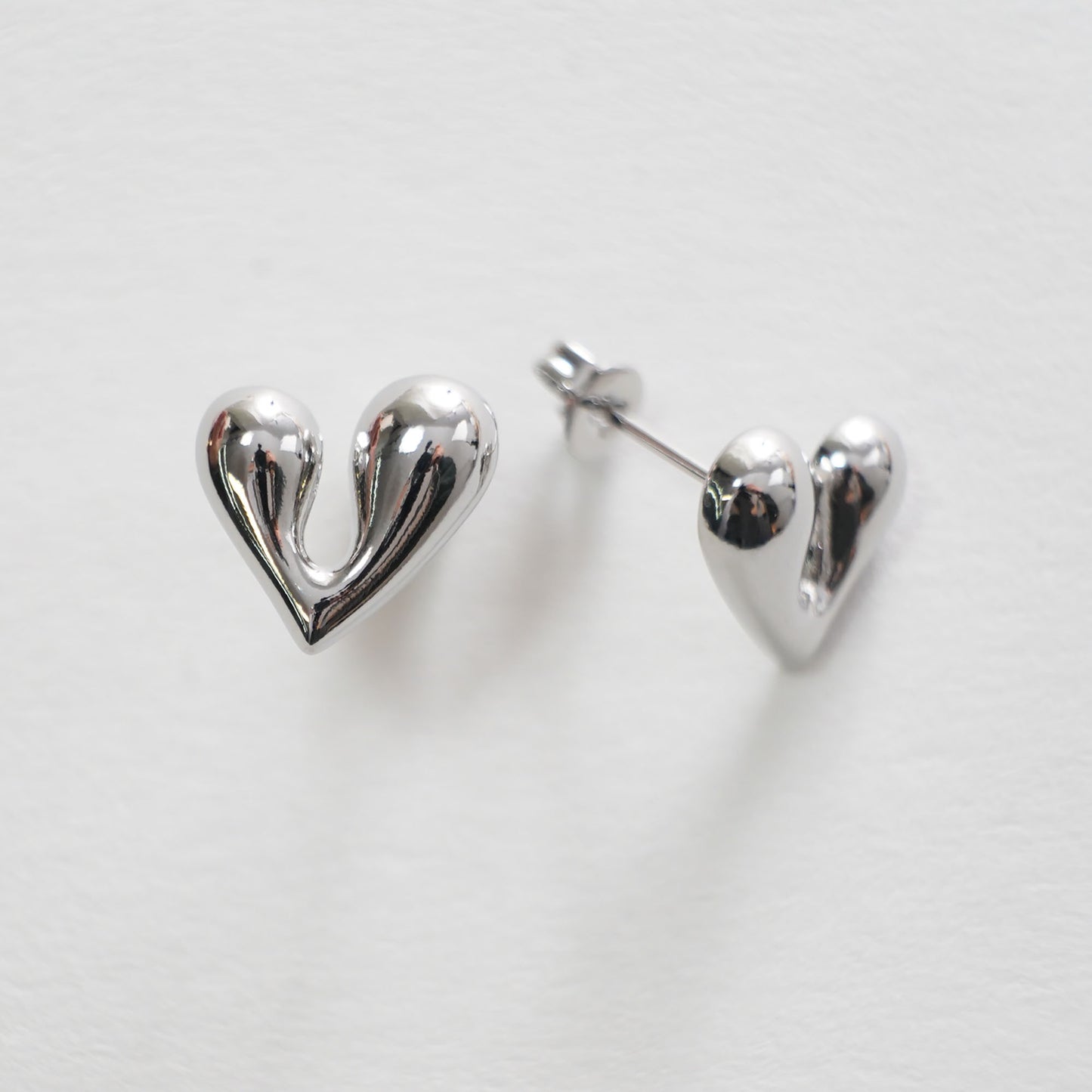 1pair 18K Gold Filled Heart Earrings,Gold Earrings,Dainty Earrings