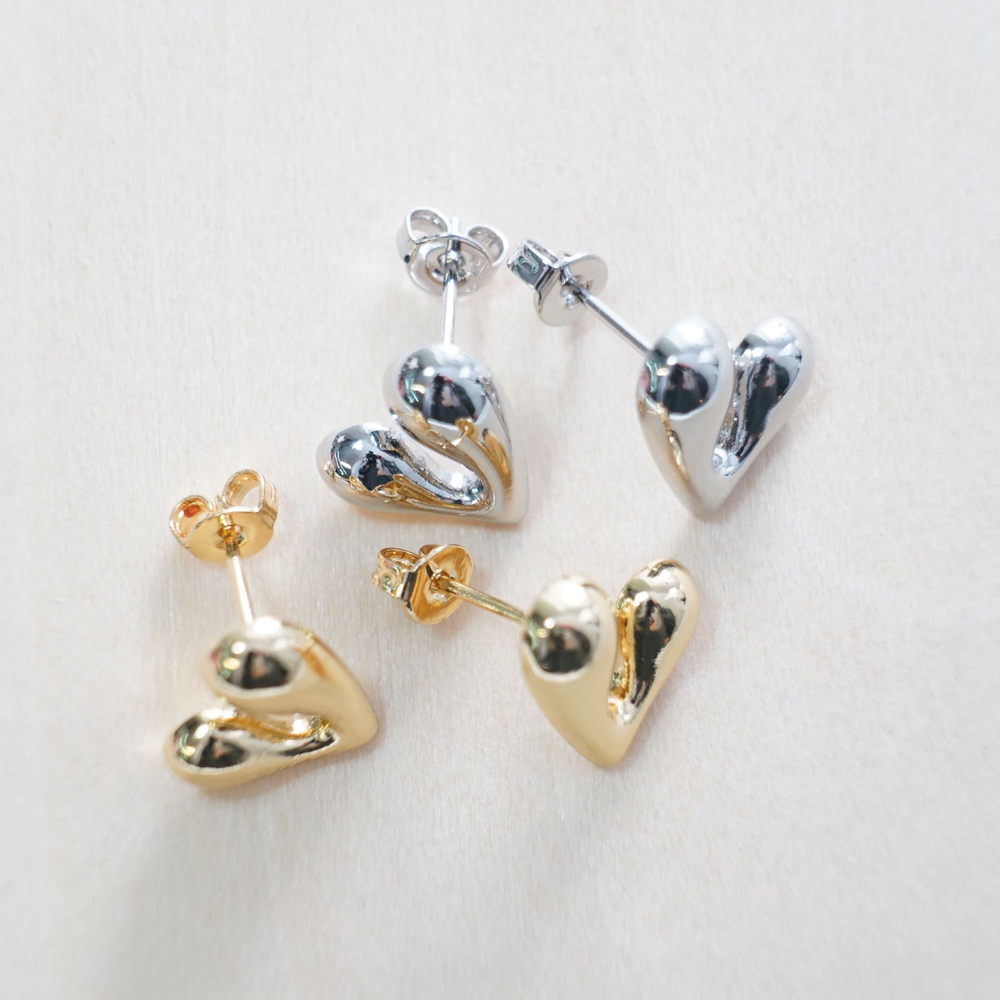 1pair 18K Gold Filled Heart Earrings,Gold Earrings,Dainty Earrings