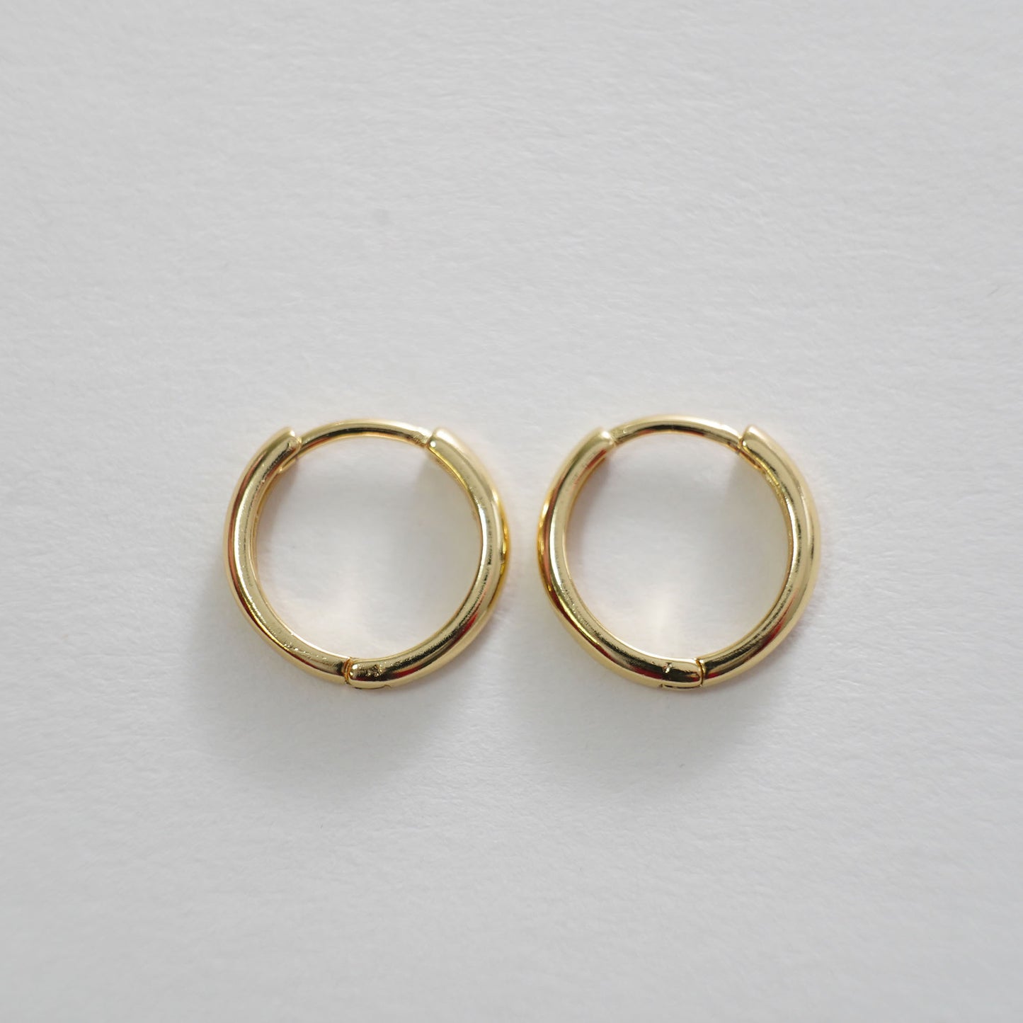 1pair 18K Gold Filled thin Hoops Earrings,Gold Earrings,Dainty Hoops Huggie,Gold Huggies Hoop Earrings