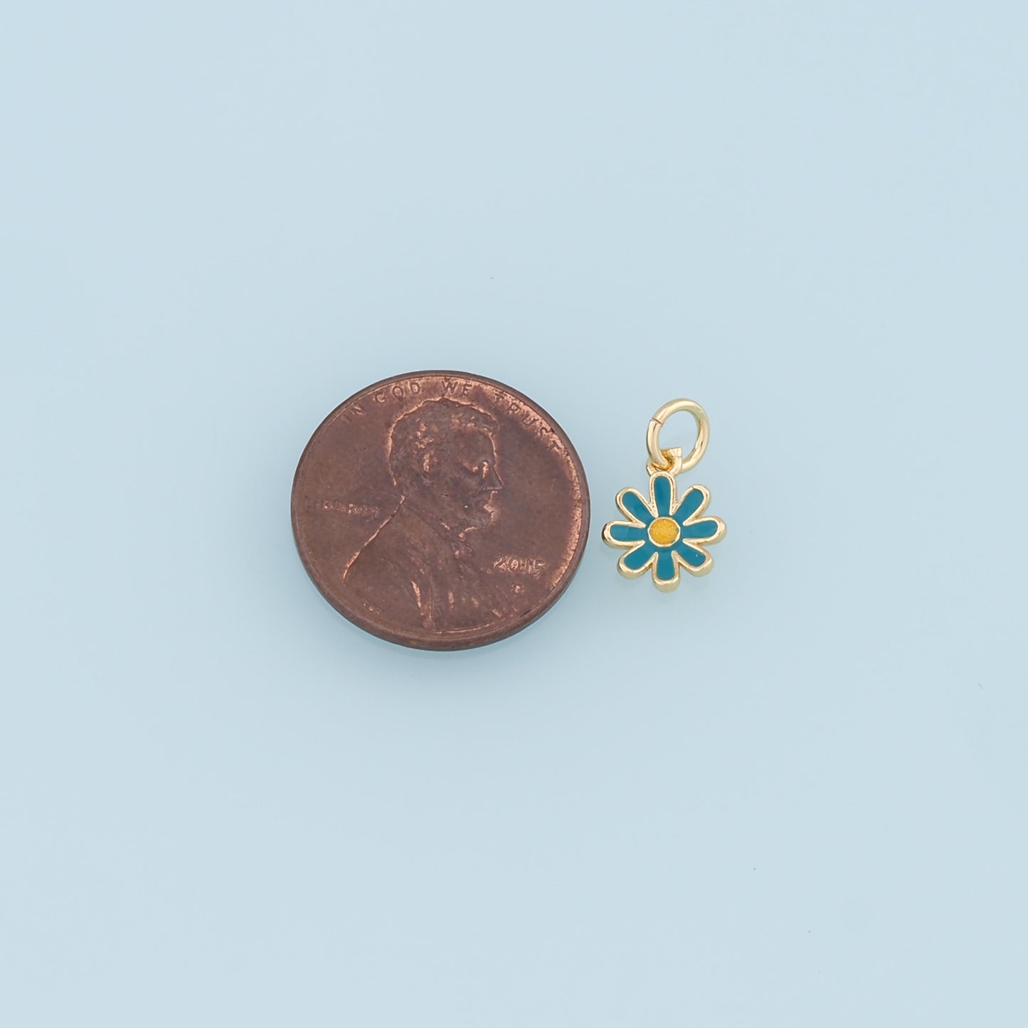 Gold Daisy Charms,18K Gold Filled Daisy Pendant,Daisy Charm Bracelet Necklace for DIY Jewelry Making Supply