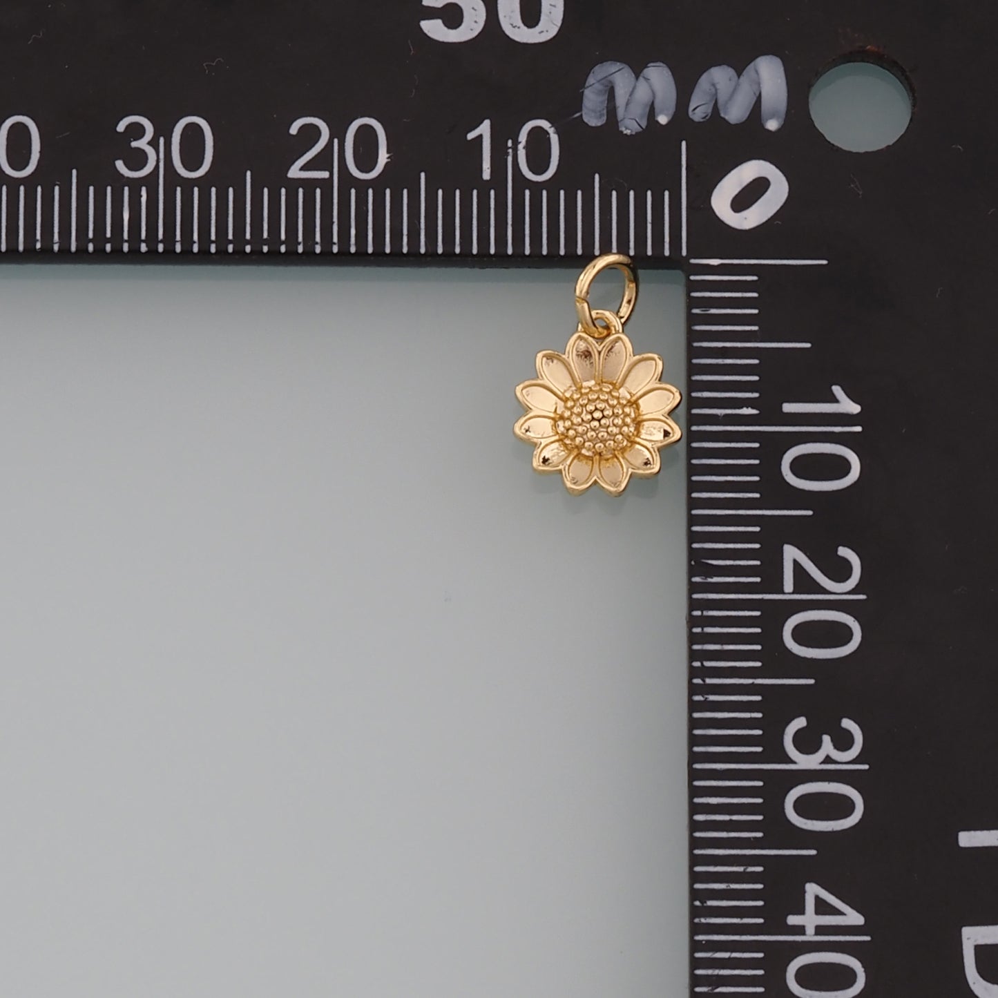 Gold Daisy Charms,18K Gold Filled Daisy Pendant,Sunflower Charm Bracelet Necklace for DIY Jewelry Making Supply