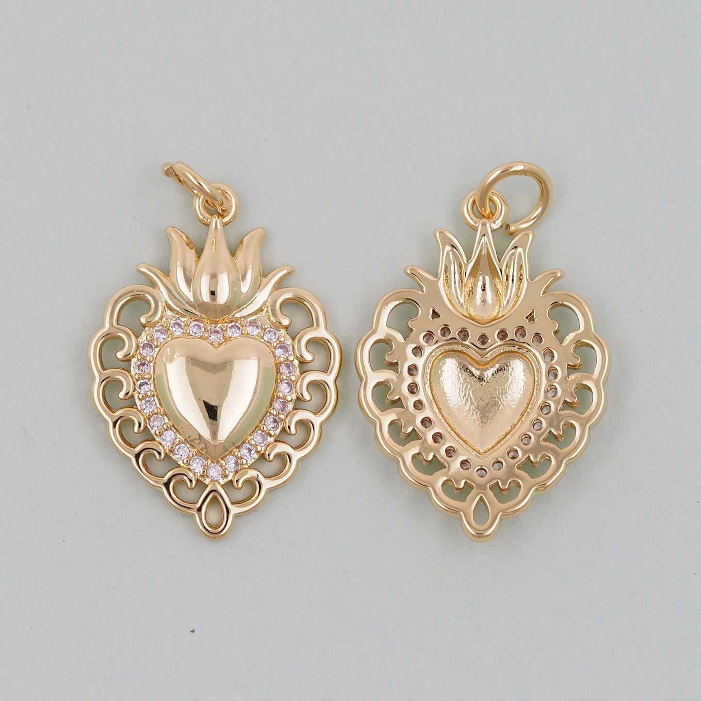 Gold sacred Heart Charms,18K Gold Filled sacred heart Pendant,Religious Charm Bracelet Necklace for DIY Jewelry Making Supply