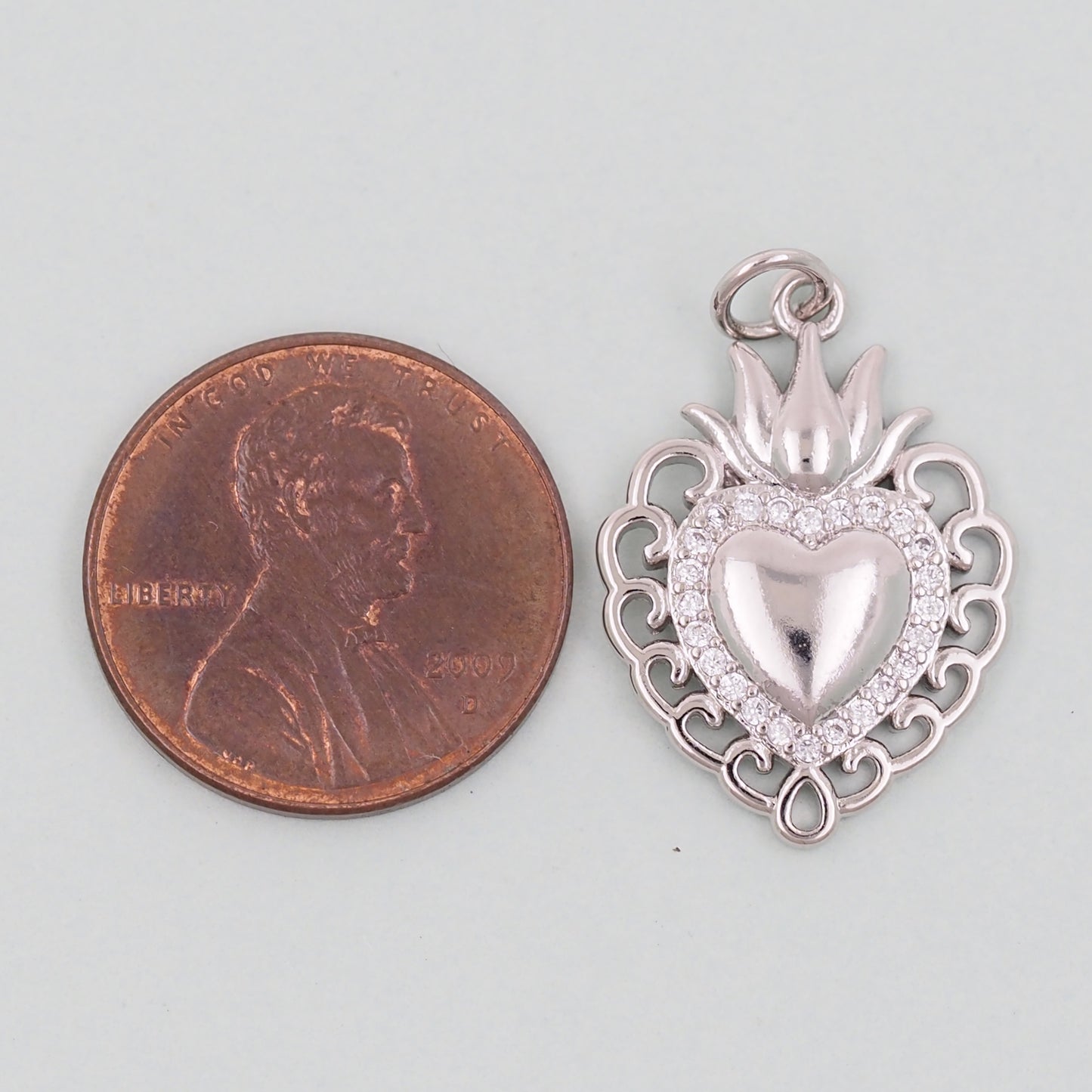 Gold sacred Heart Charms,18K Gold Filled sacred heart Pendant,Religious Charm Bracelet Necklace for DIY Jewelry Making Supply