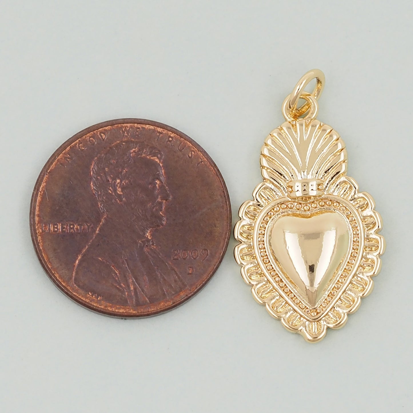 18K Gold Filled Sacred Heart Pendant,Sacred Heart Charm Bracelet Necklace for DIY Jewelry Making Supply