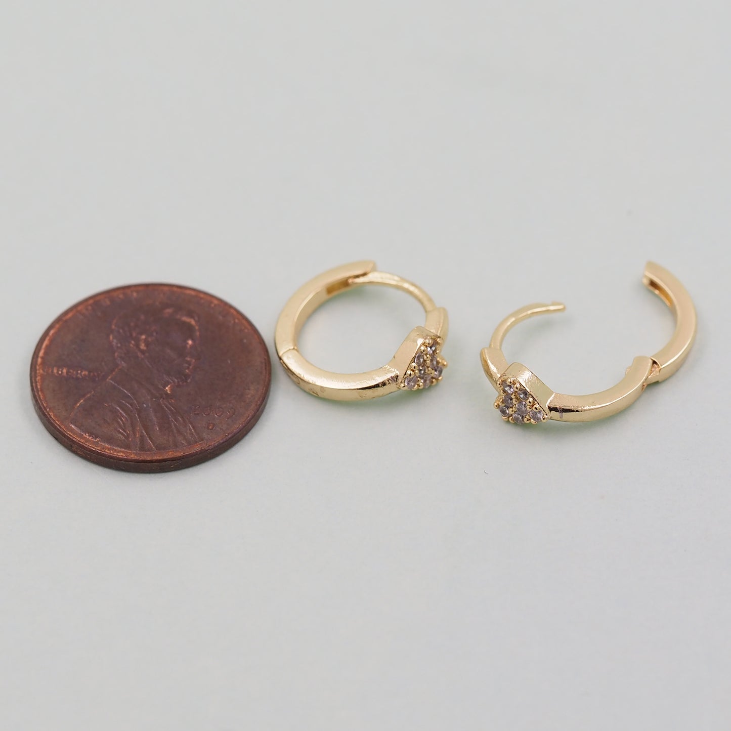 1pair 18K Gold Filled Heart Hoops Earrings,Gold Earrings,Dainty Hoops Huggie,Gold Huggies Hoop Earrings