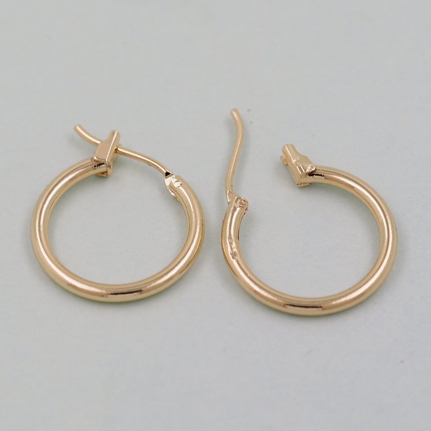 1pair 18K Gold Filled thin Hoops Earrings,Gold Earrings,Dainty Hoops Huggie,Gold Huggies Hoop Earrings 20mm
