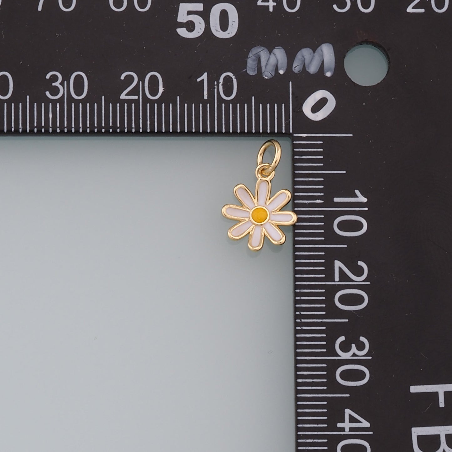 Gold Daisy Charms,18K Gold Filled Daisy Pendant,Enamel Daisy Charm Bracelet Necklace for DIY Jewelry Making Supply
