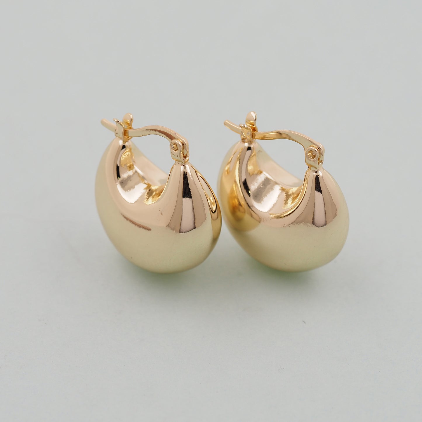 1pair 14K Gold Filled Thick Hoops Earrings,Gold Earrings,Dainty Hoops Huggie,Gold Huggies Hoop Earrings