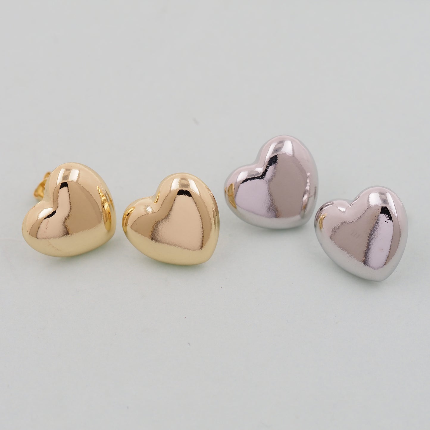 1pair 18K Gold Filled Heart Earrings,Gold Earrings,Dainty Earrings