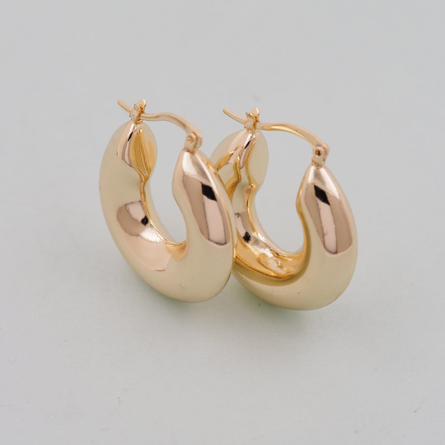 1pair 14K Gold Filled Thick Hoops Earrings,Gold Earrings,Dainty Hoops Huggie,Gold Huggies Hoop Earrings