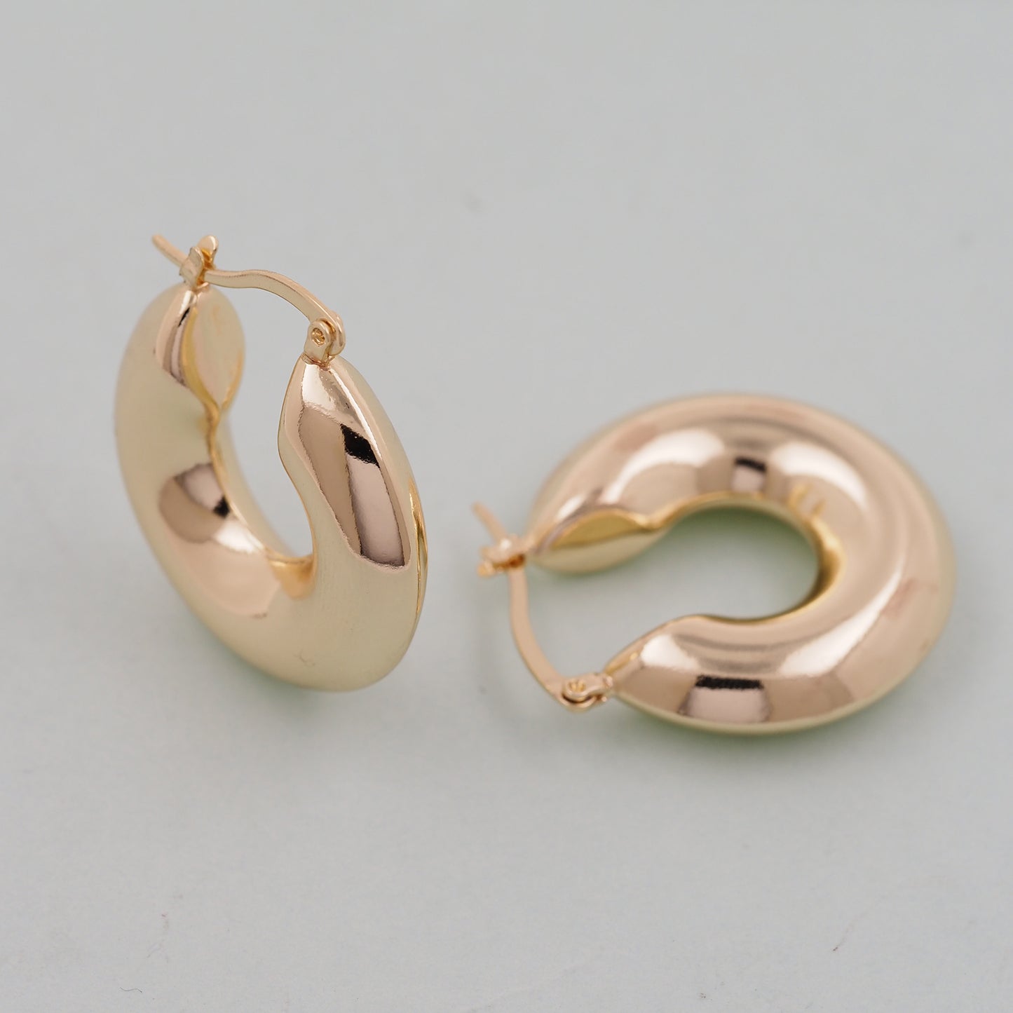 1pair 14K Gold Filled Thick Hoops Earrings,Gold Earrings,Dainty Hoops Huggie,Gold Huggies Hoop Earrings