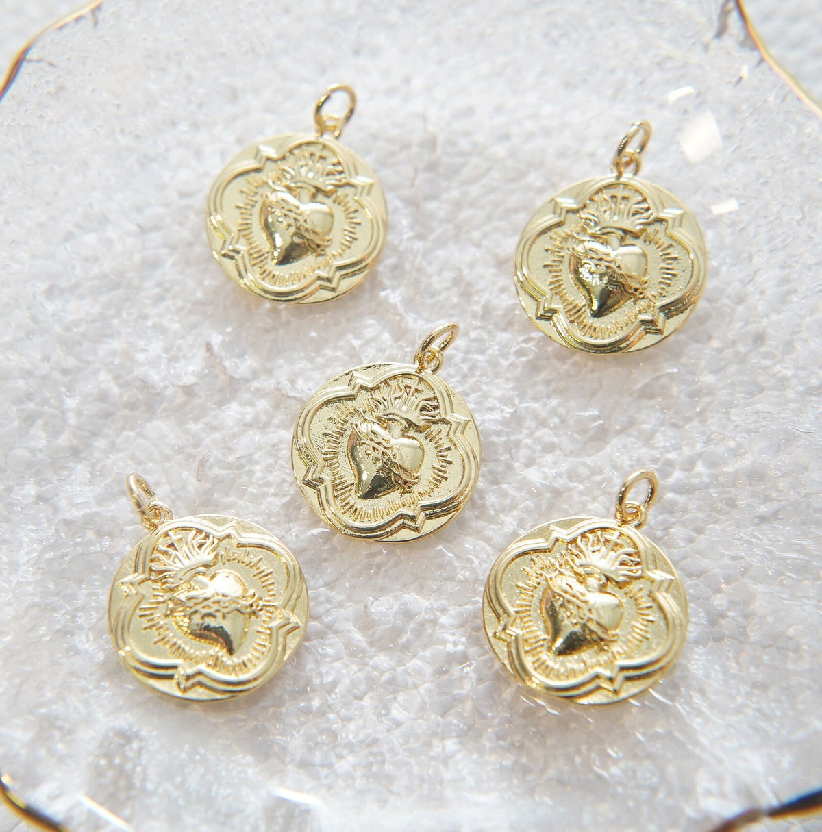 Gold sacred Heart Charms,18K Gold Filled sacred heart Pendant,Religious Charm Bracelet Necklace for DIY Jewelry Making Supply