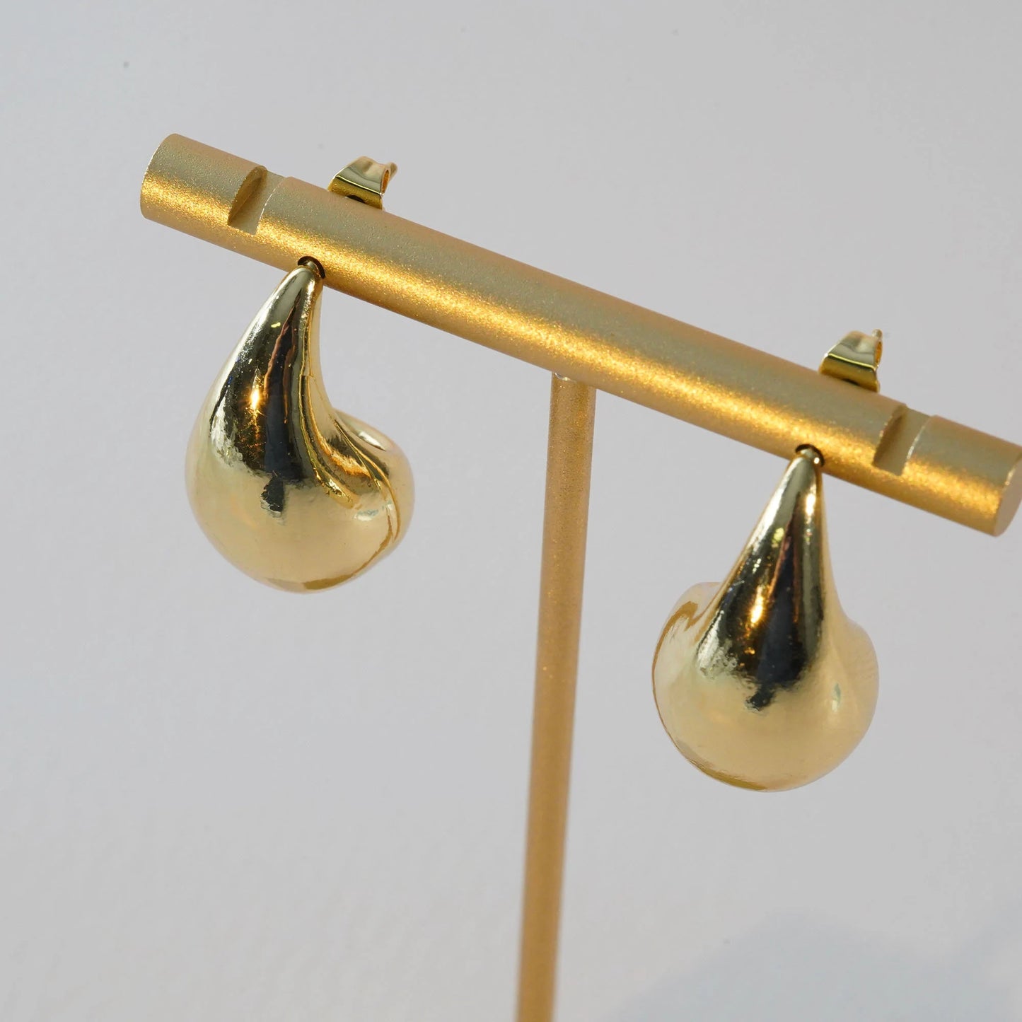 1pair 18K Gold Filled Thick Hoops Earrings,Gold Hoops,Dainty Teardrop Hoops Huggie,Gold Huggies Hoop Earrings