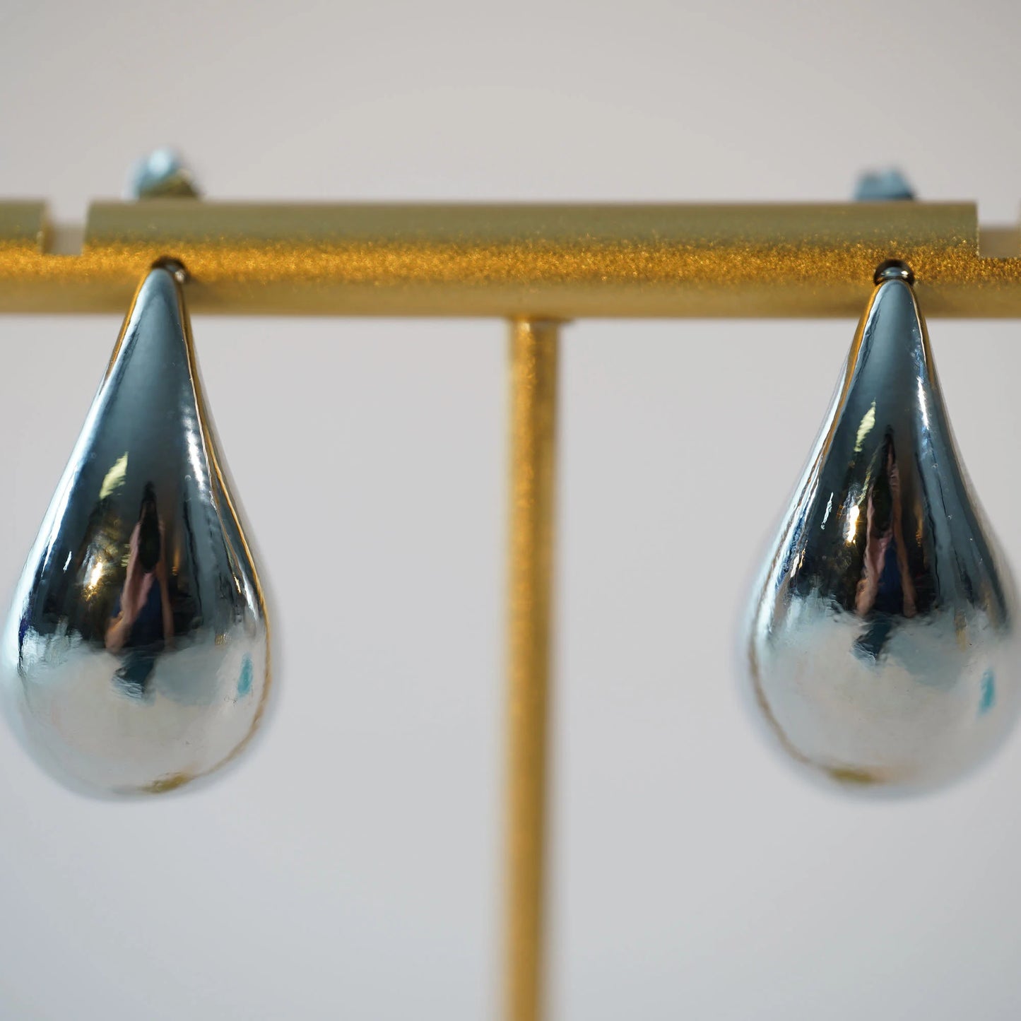 1pair 18K Gold Filled Thick Hoops Earrings,Gold Hoops,Dainty Teardrop Hoops Huggie,Gold Huggies Hoop Earrings