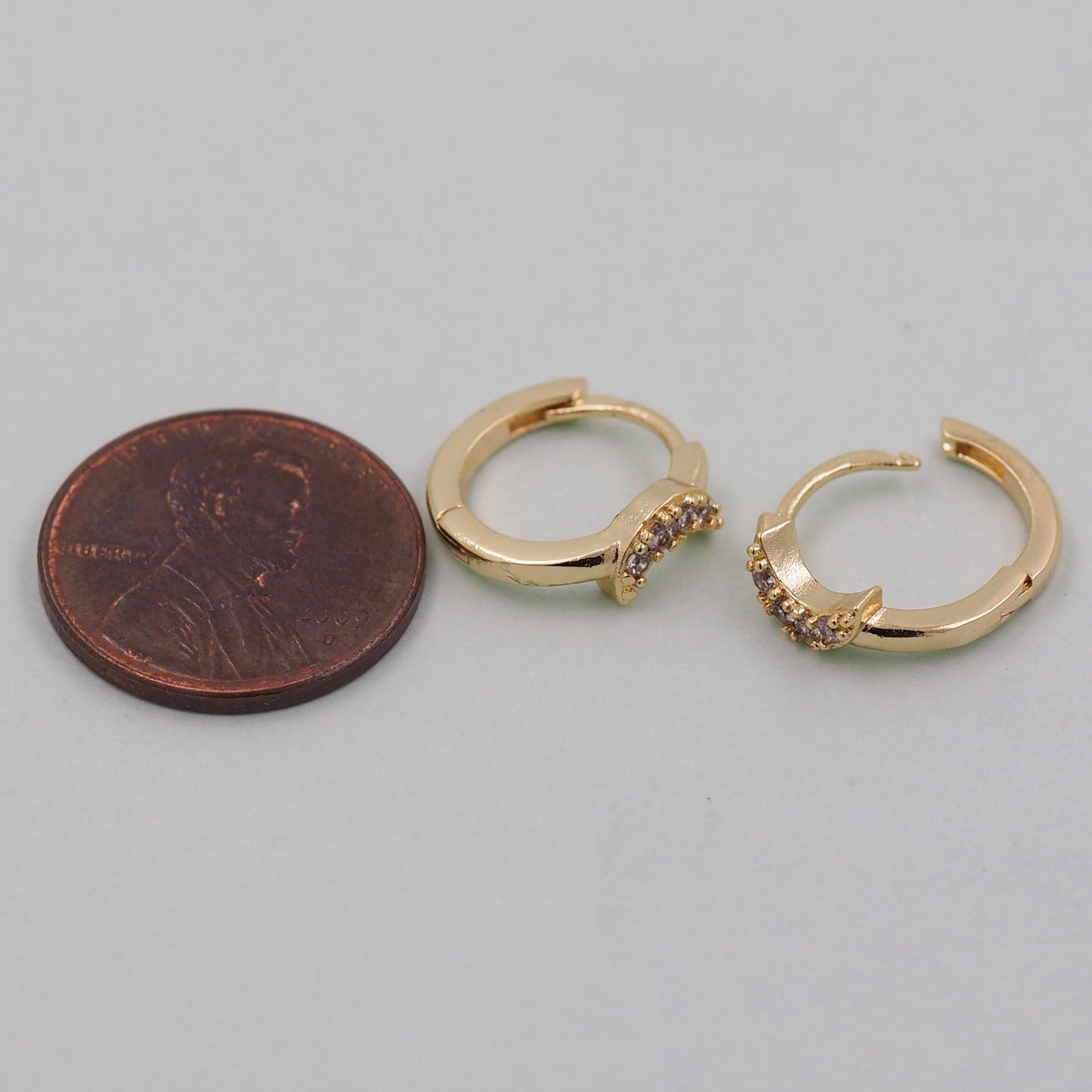 1pair 18K Gold Filled Moon Hoops Earrings,Gold Earrings,Dainty Hoops Huggie,Gold Huggies Hoop Earrings