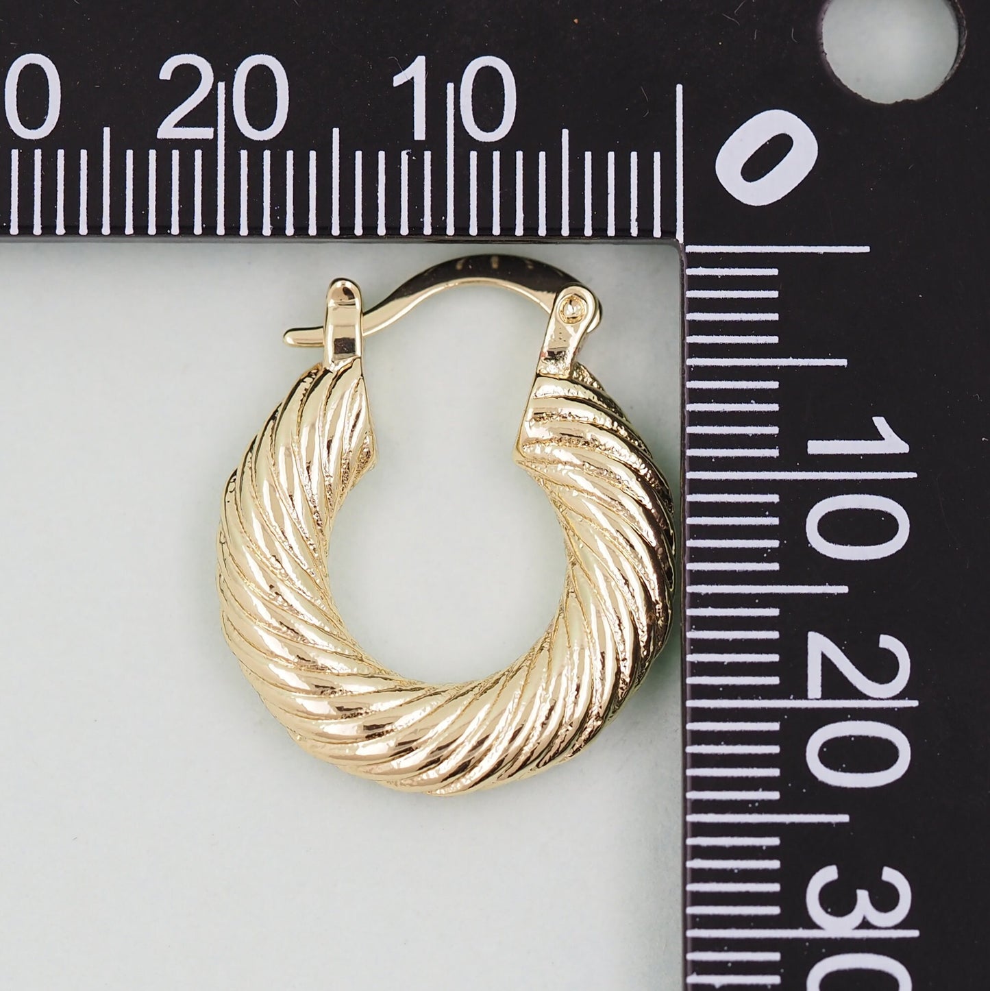 1pair 18K Gold Filled thin twist Hoops Earrings,Gold Earrings,Dainty Hoops Huggie,Gold Huggies Hoop Earrings