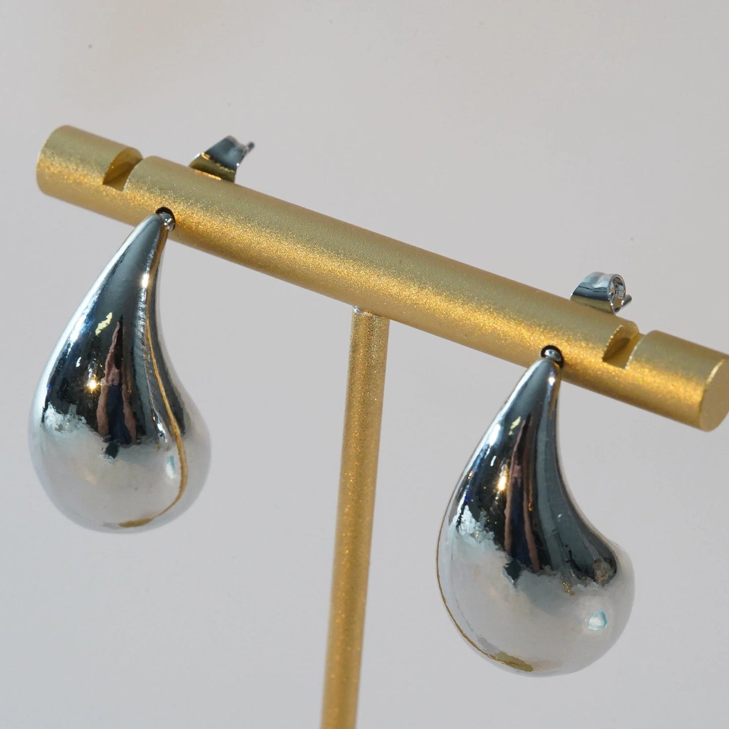 1pair 18K Gold Filled Thick Hoops Earrings,Gold Hoops,Dainty Teardrop Hoops Huggie,Gold Huggies Hoop Earrings