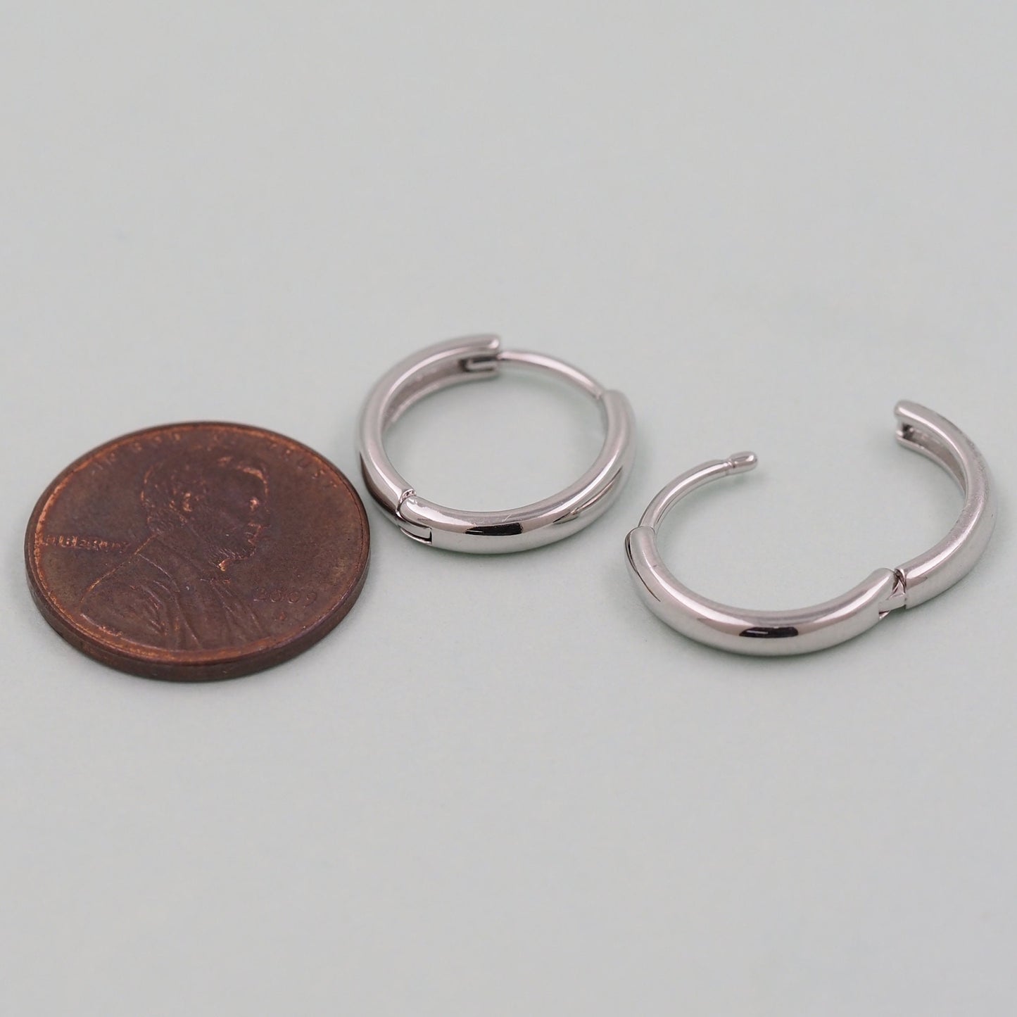 1pair 18K Gold Filled thin Hoops Earrings,Gold Earrings,Dainty Hoops Huggie,Gold Huggies Hoop Earrings