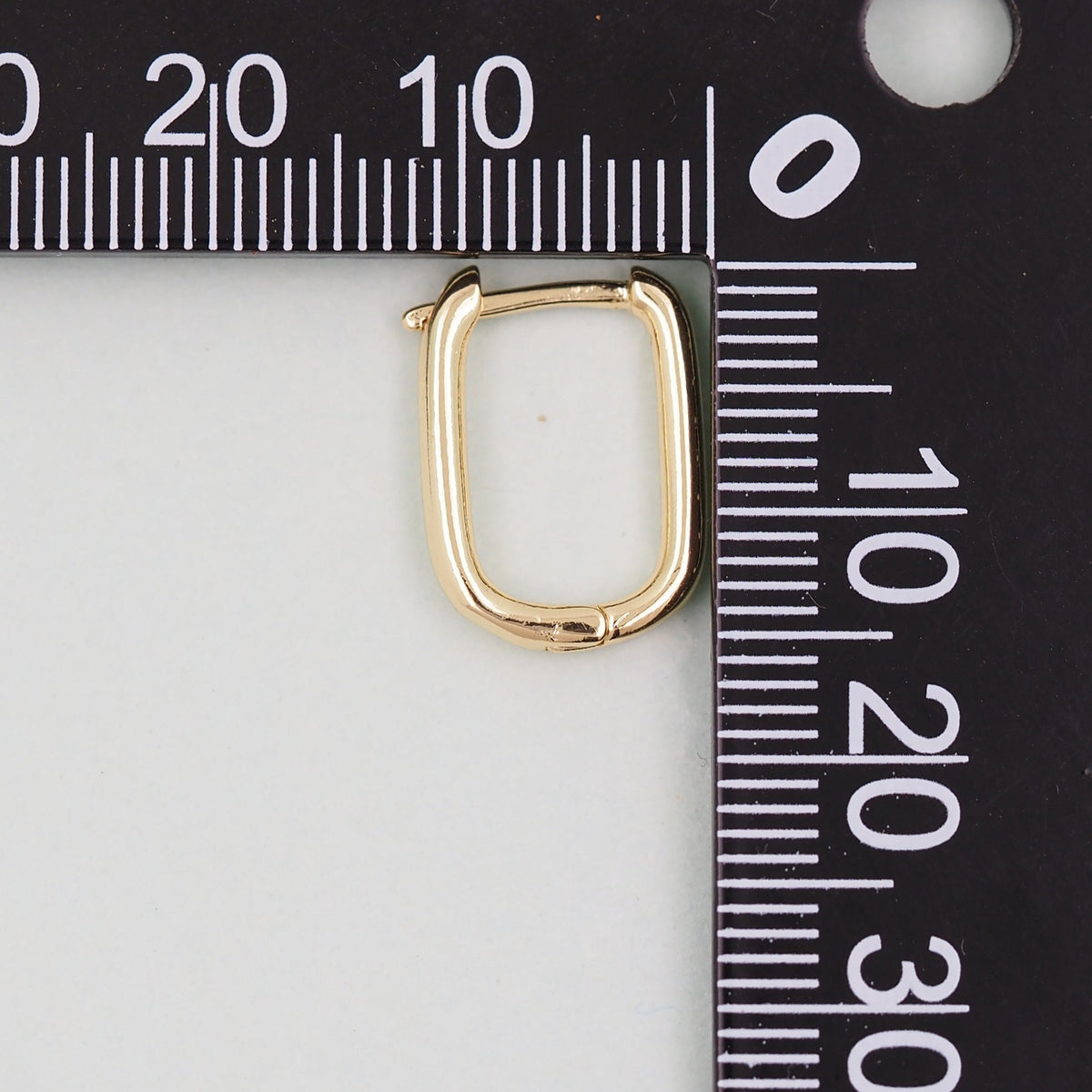 18K Gold Filled Oval Huggie Hoop Earrings for Jewelry Making