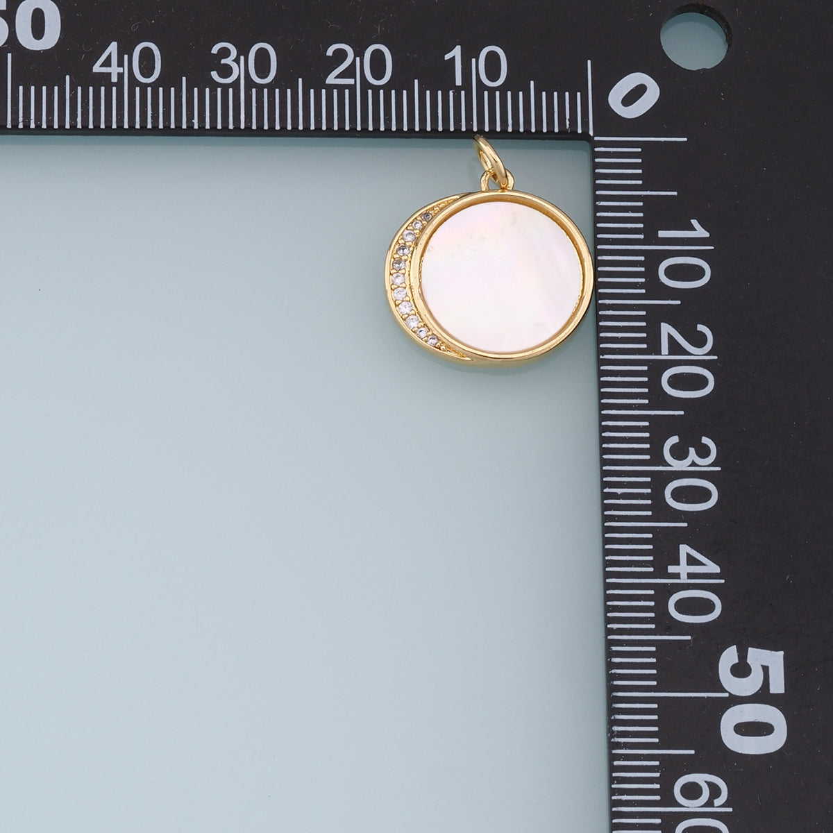 18K Gold Filled Cubic Zirconia Round Charm Pendant for Jewelry Making