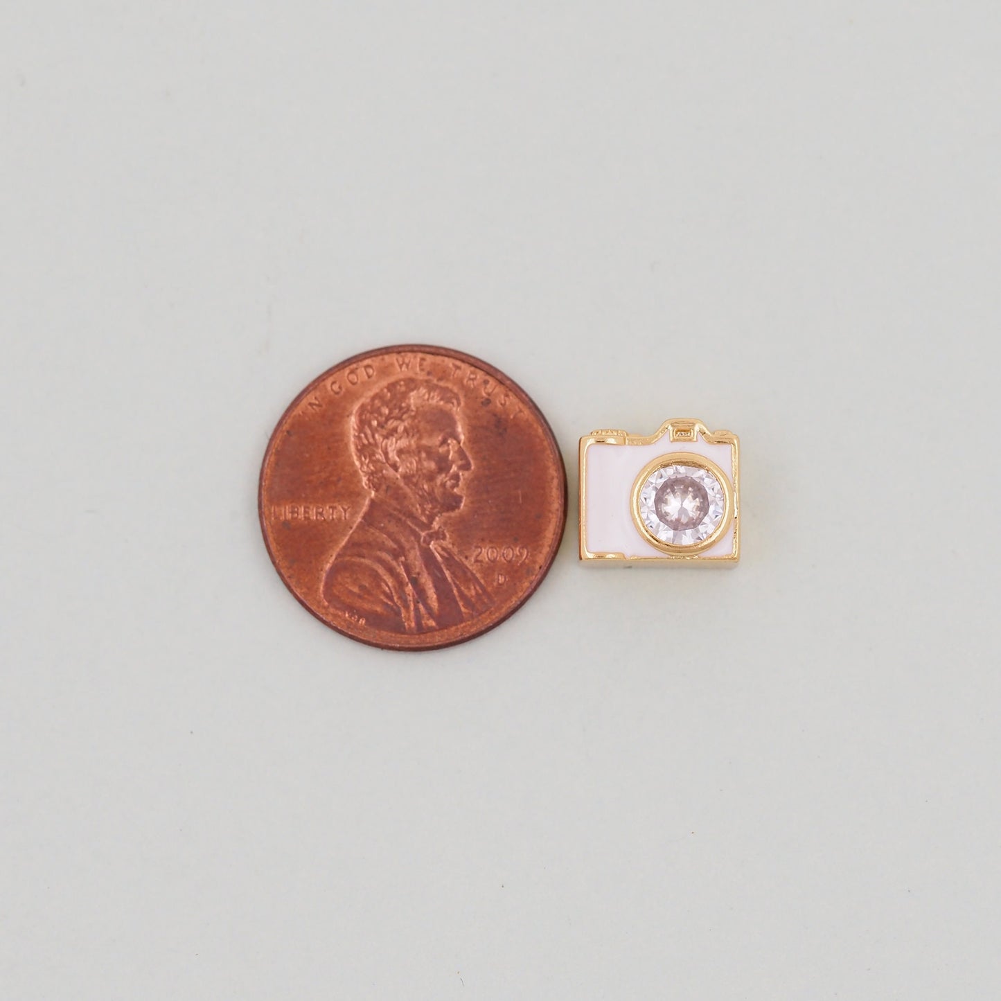 Gold camera Charms,18K Gold Filled camera Pendant,camera Charm Bracelet Necklace for DIY Jewelry Making Supply hole 2mm