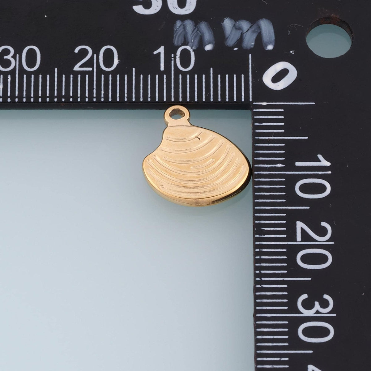 Clam Shell Pendant,14K Gold Minimal Ocean Theme Charm DIY Charm for Necklace Bracelet Making