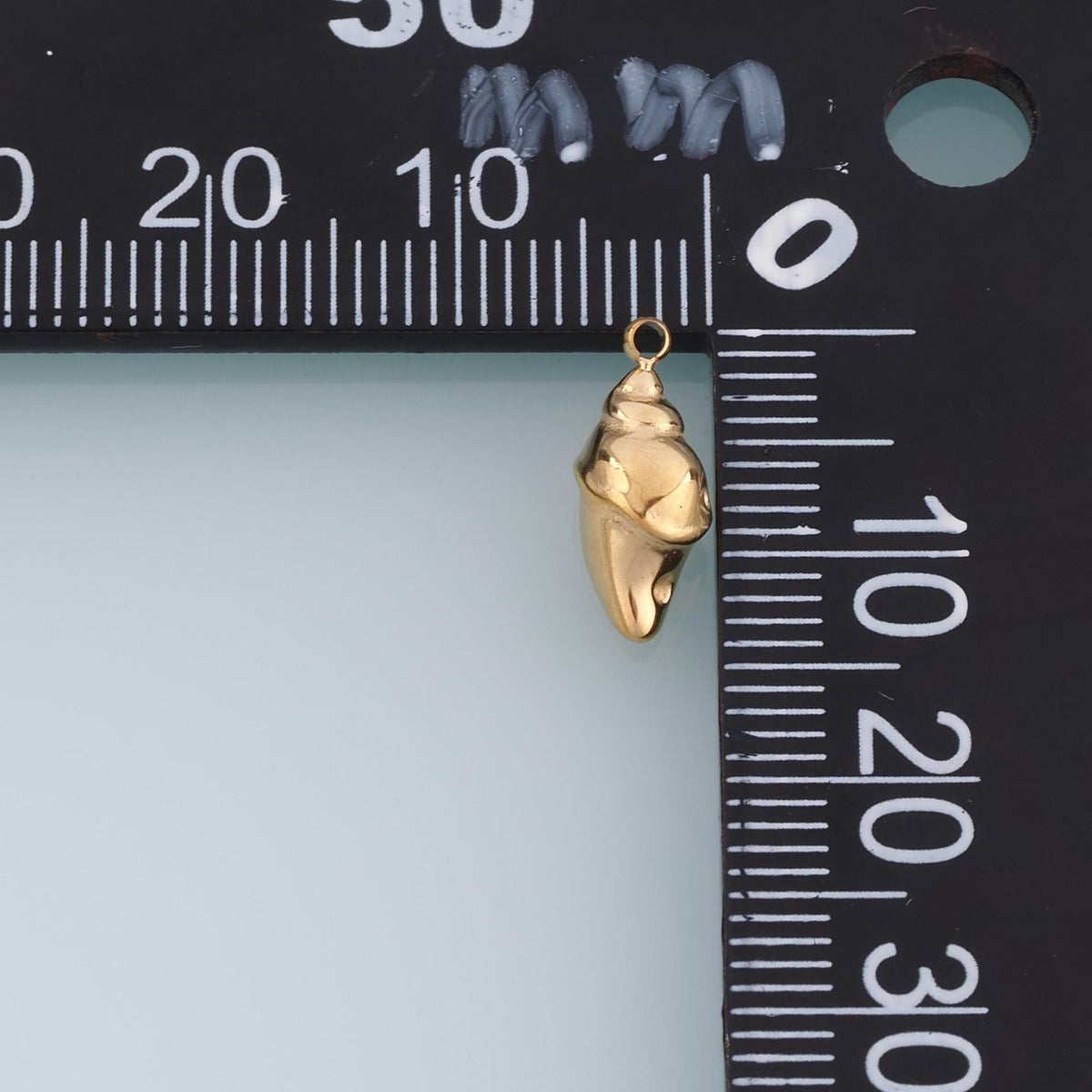 Conch Pendant,14K Gold Minimalist Relief Charm DIY Charm for Necklace Bracelet Making