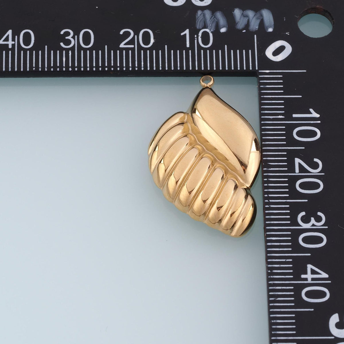 Conch Shell Pendant,14K Gold Ocean Beach Charm DIY Charm for Necklace Bracelet Making