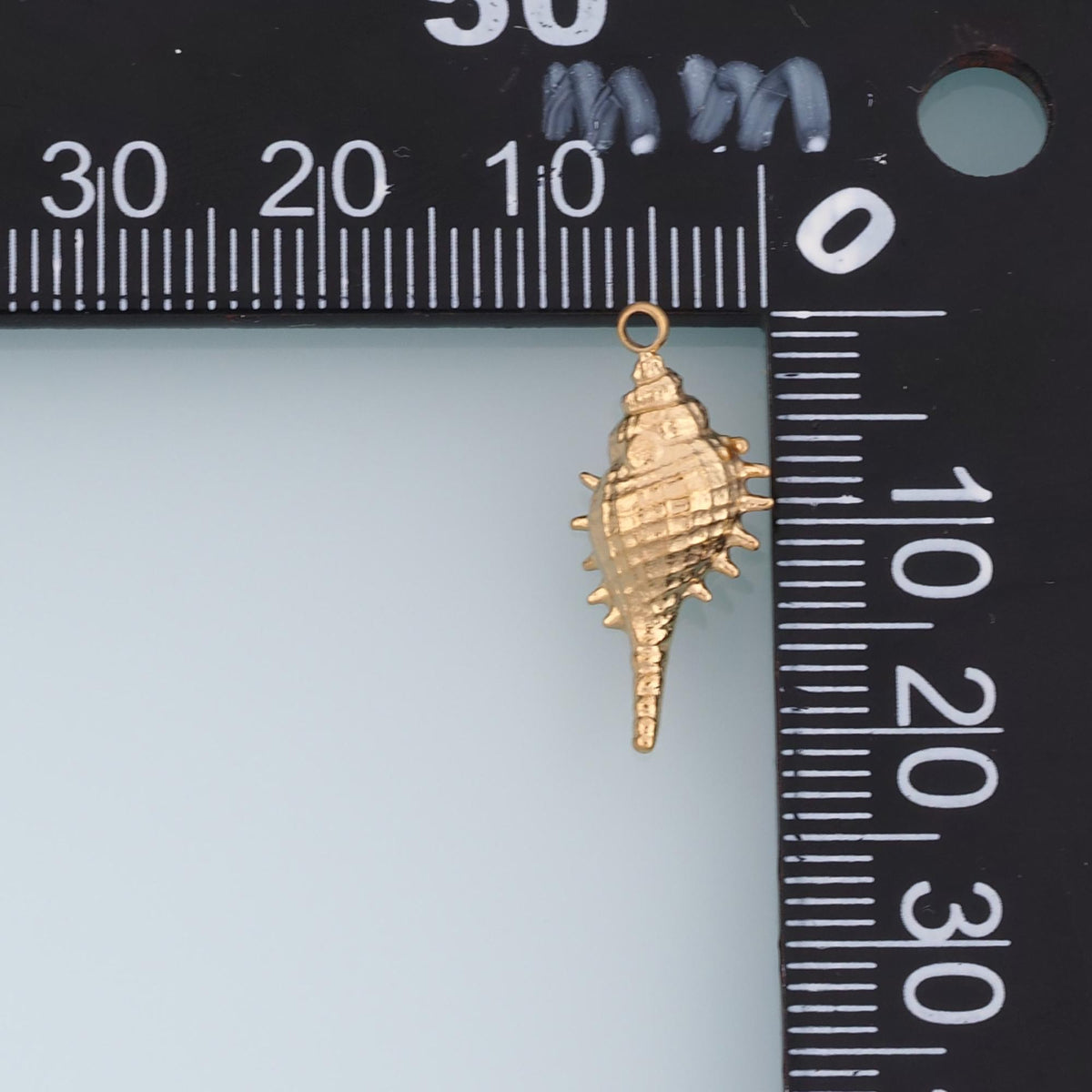 Spike Conch Pendant,14K Gold Minimalist Relief Charm DIY Charm for Necklace Bracelet Making