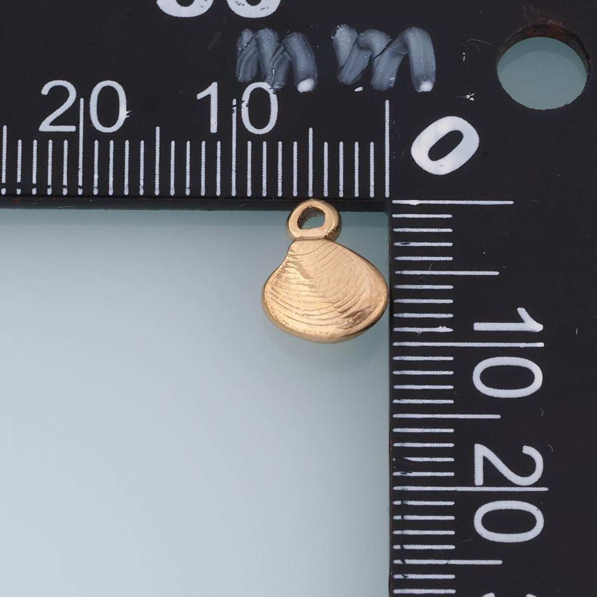 Clam Shell Pendant,14K Gold Minimal Ocean Theme Charm DIY Charm for Necklace Bracelet Making