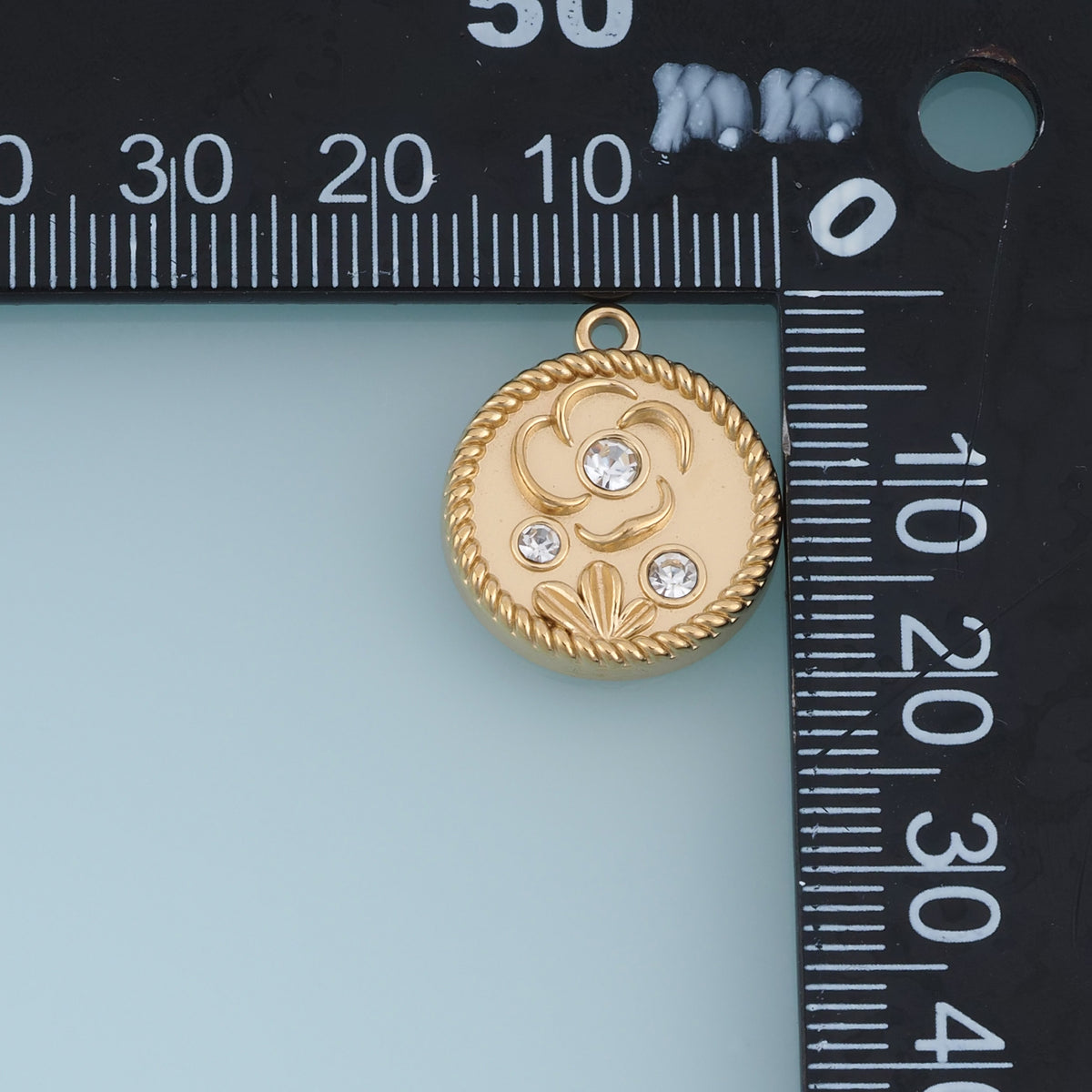 Round Floral Crystal Pendant,14K Gold Vintage Textured Flower Charm DIY Charm for Necklace Bracelet Making
