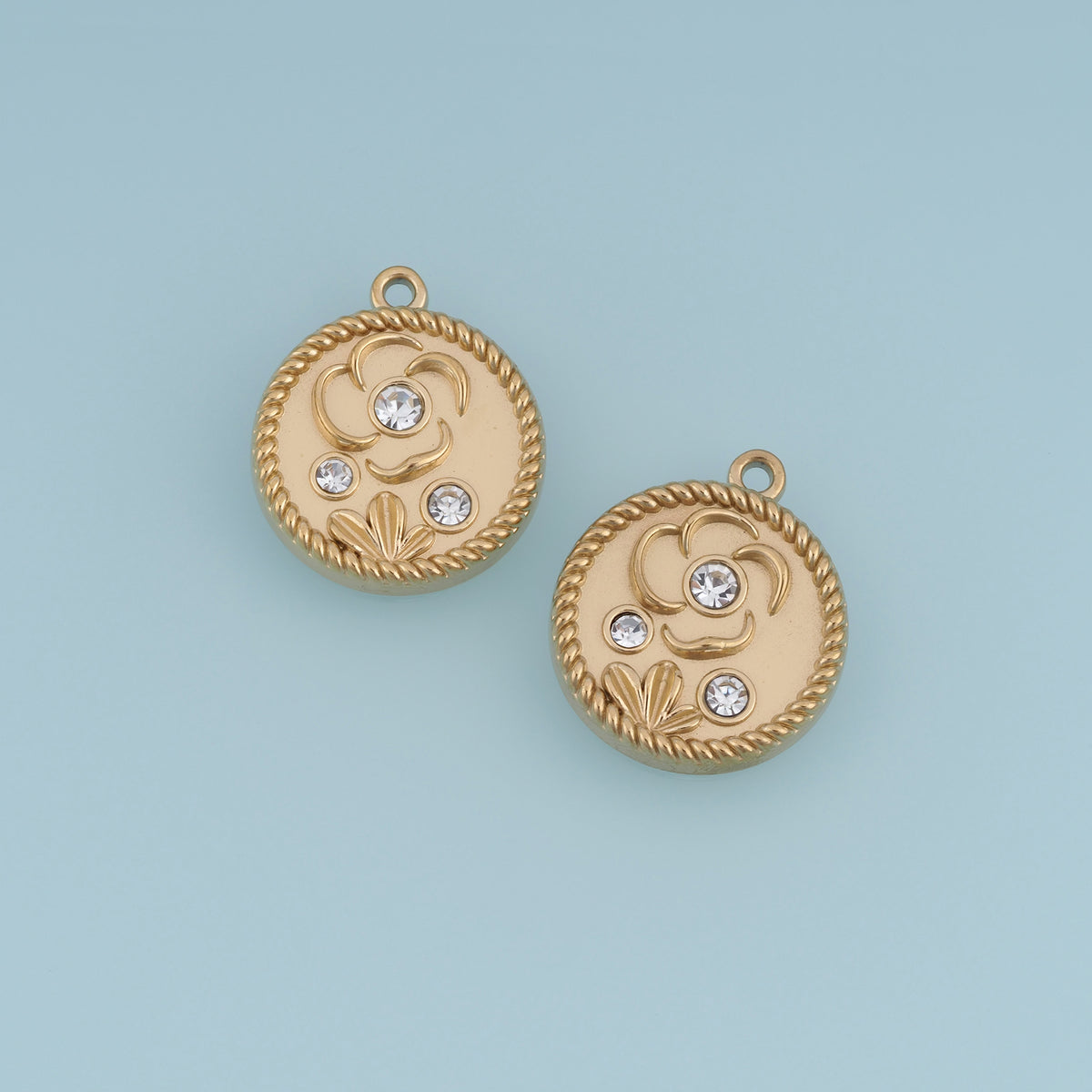 Round Floral Crystal Pendant,14K Gold Vintage Textured Flower Charm DIY Charm for Necklace Bracelet Making