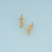 3D Seahorse Pendant,14K Gold Silver Detailed Seahorse Ocean Animal Charm with Textured Tail DIY Charm for Necklace Bracelet Making