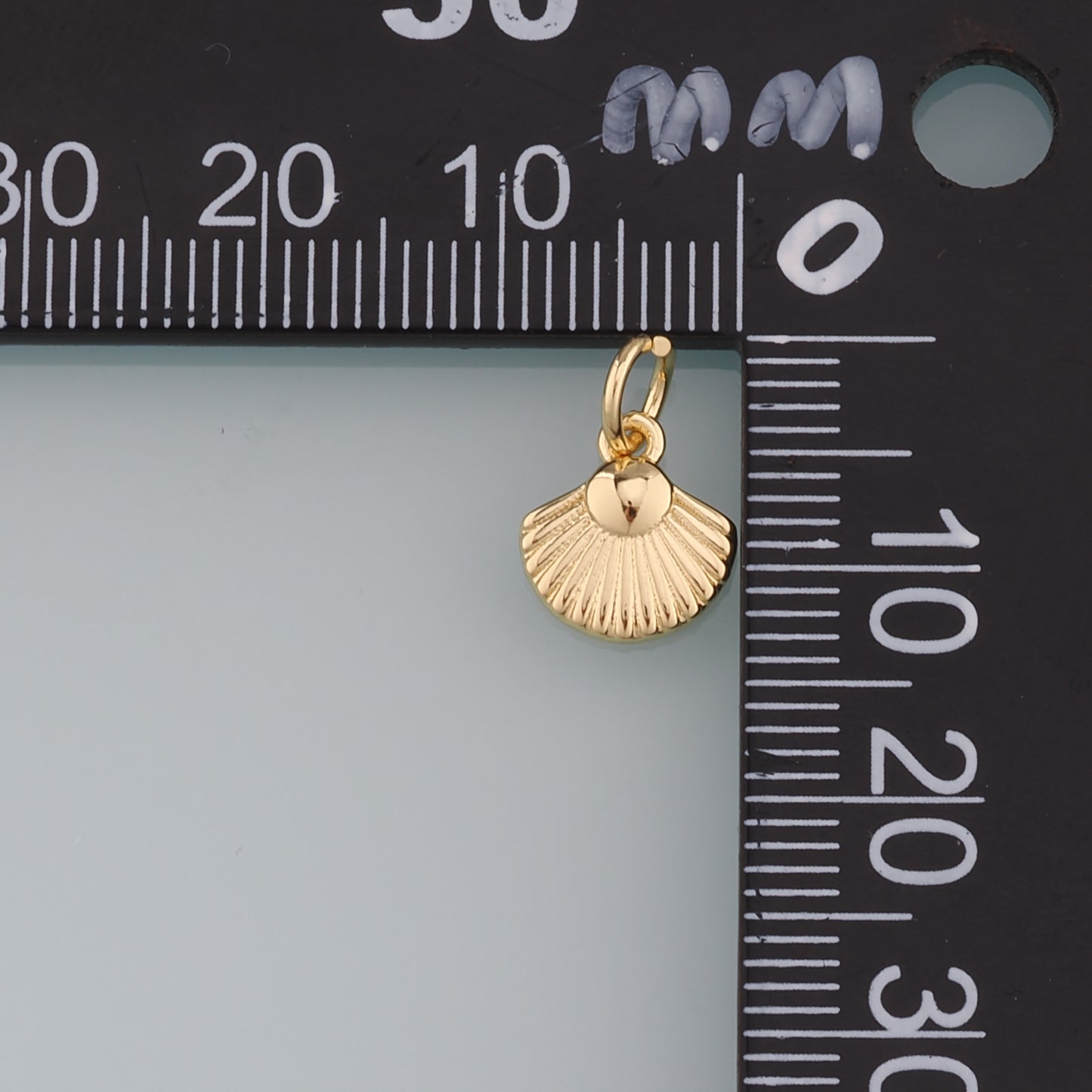 Gold Shell Charms,18K Gold Filled Shell Pendant,Conch Charm Bracelet Necklace for DIY Jewelry Making Supply