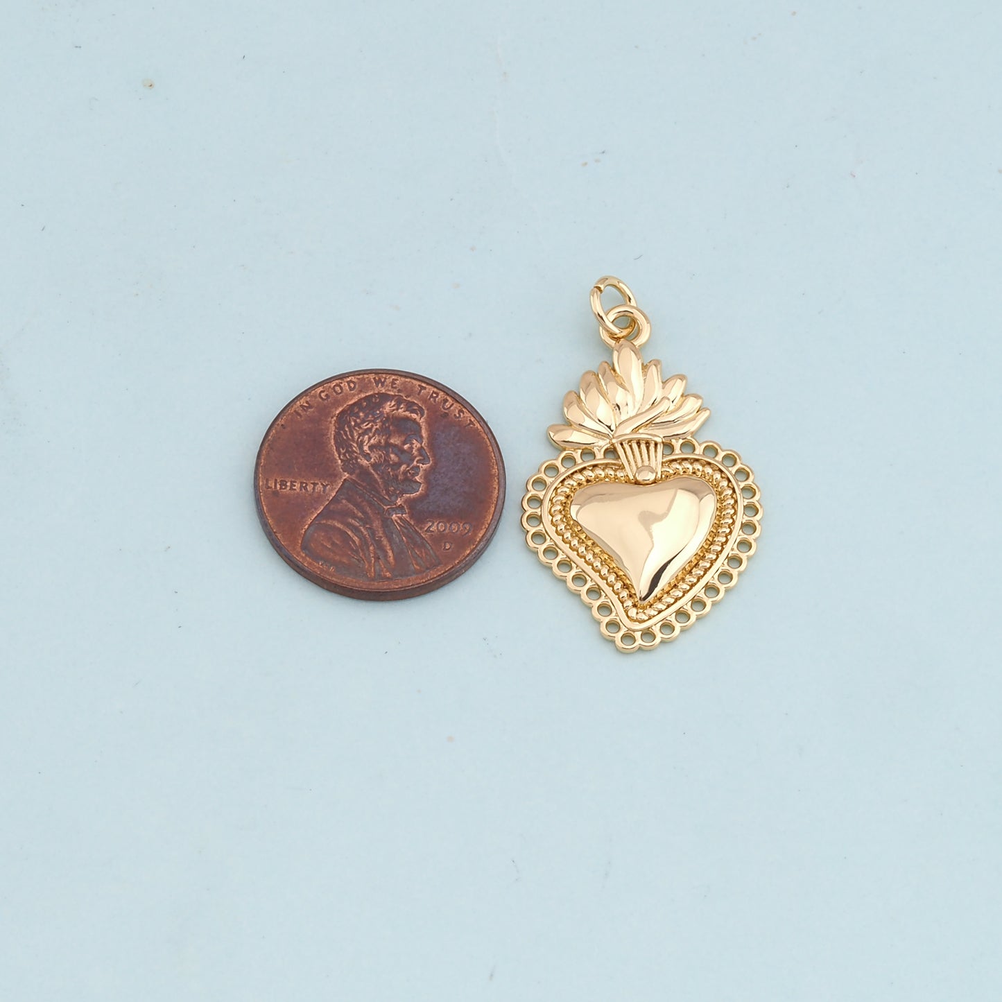 Gold sacred Heart Charms,18K Gold Filled flame sacred heart Pendant,Religious Charm Bracelet Necklace for DIY Jewelry Making Supply