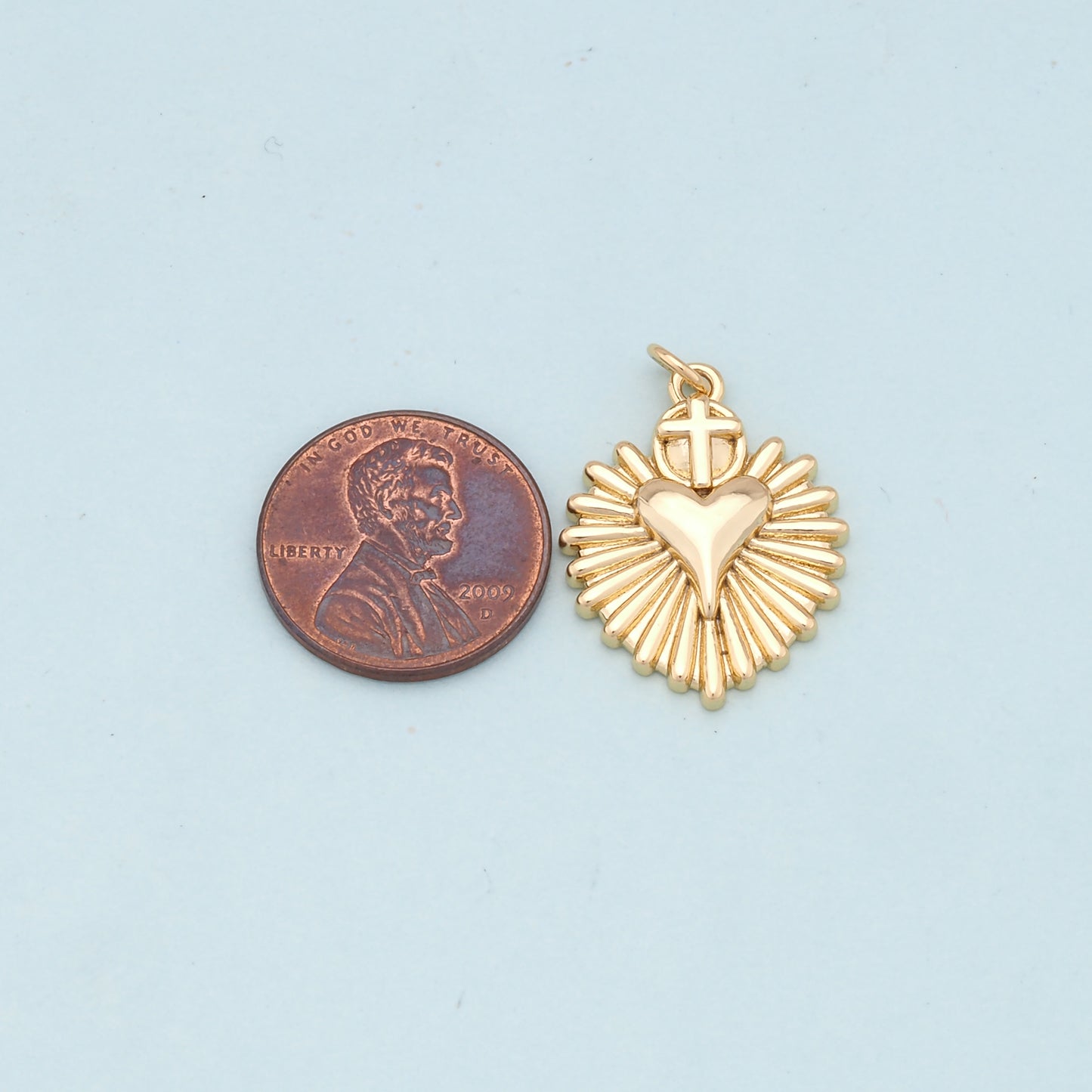 Gold sacred Heart Charms,18K Gold Filled flame sacred heart Pendant,Religious Charm Bracelet Necklace for DIY Jewelry Making Supply