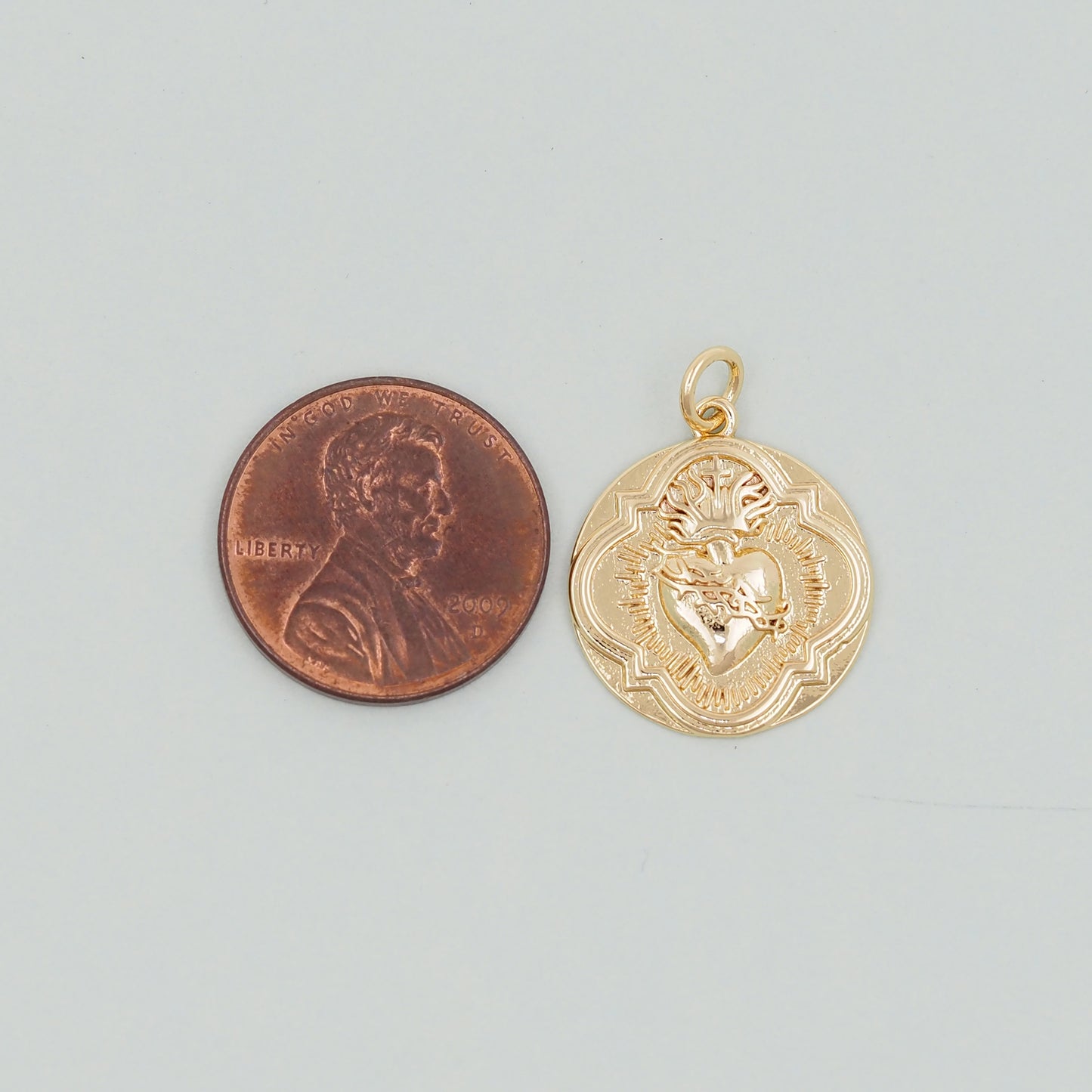 Gold Sacred Heart Charms,18K Gold Filled sacred heart Pendant,Religious Charm Bracelet Necklace for DIY Jewelry Making Supply