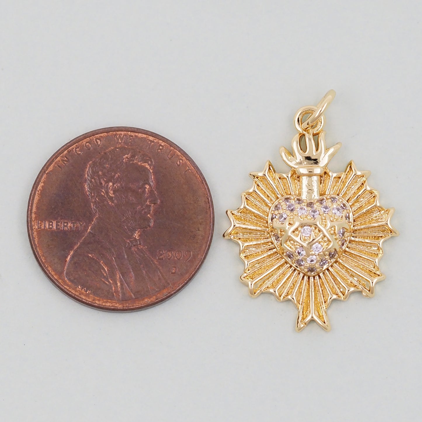 Gold sacred Heart Charms,18K Gold Filled sacred heart Pendant,Religious Charm Bracelet Necklace for DIY Jewelry Making Supply