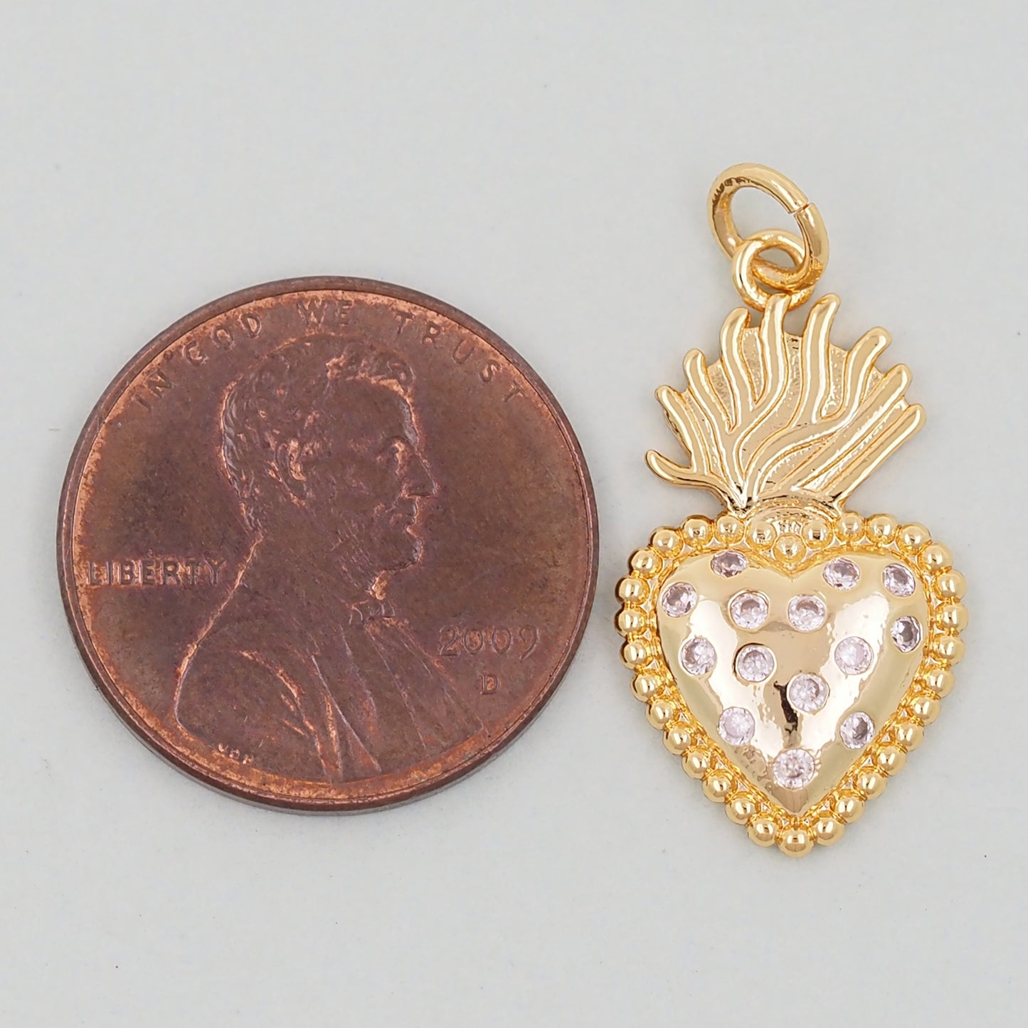 Gold sacred Heart Charms,18K Gold Filled sacred heart Pendant,Religious Charm Bracelet Necklace for DIY Jewelry Making Supply
