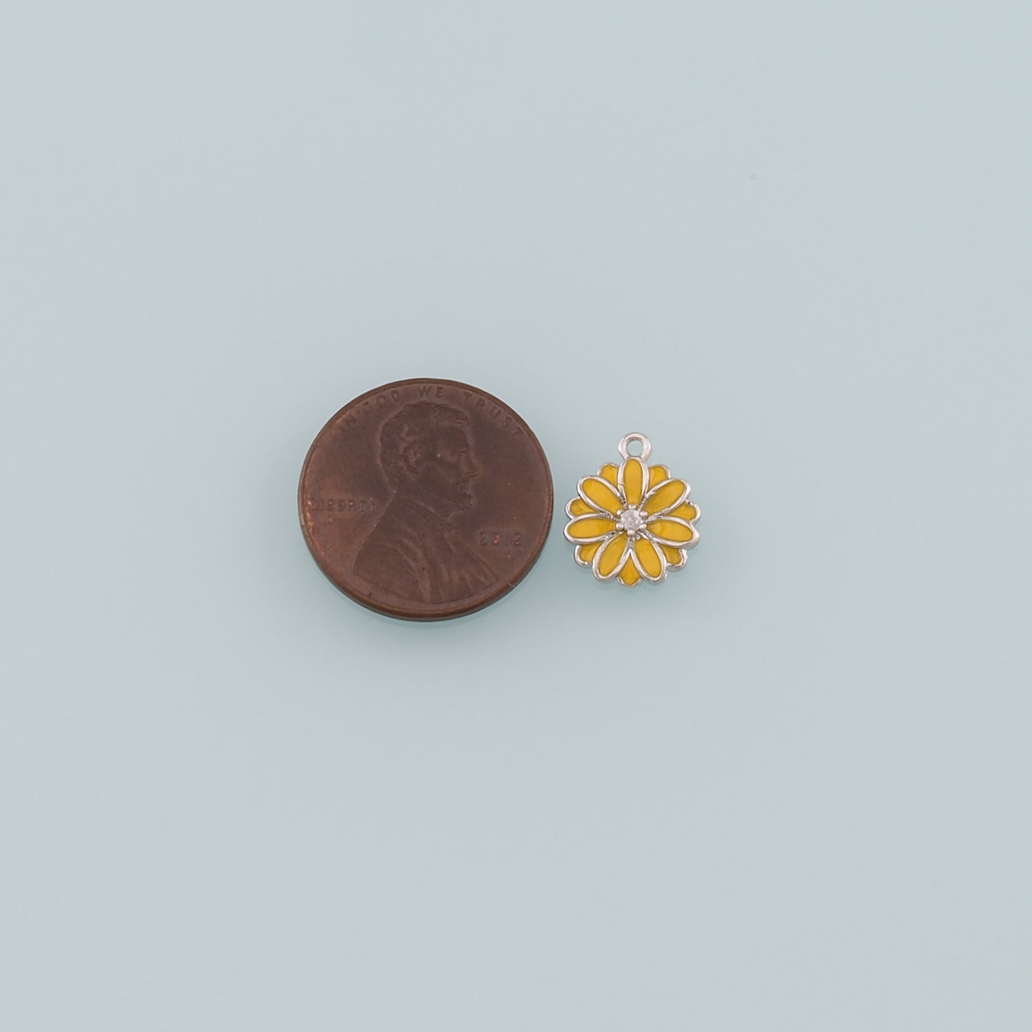 Gold Daisy Charms,18K Gold Filled Daisy Pendant,Enamel Daisy Charm Bracelet Necklace for DIY Jewelry Making Supply