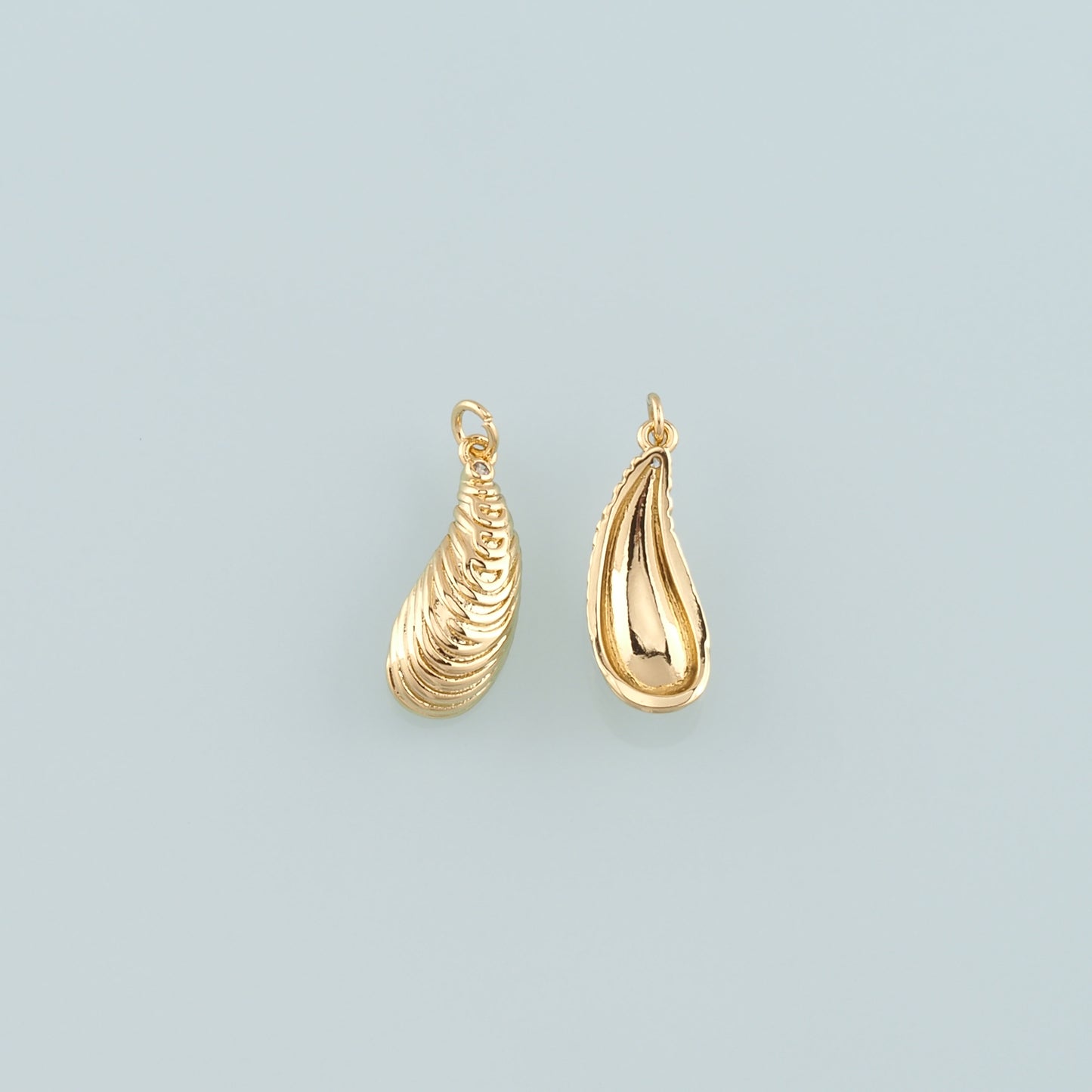 Gold Oyster Charms,18K Gold Filled Conch Pendant,Conch Shell Charm Bracelet Necklace for DIY Jewelry Making Supply