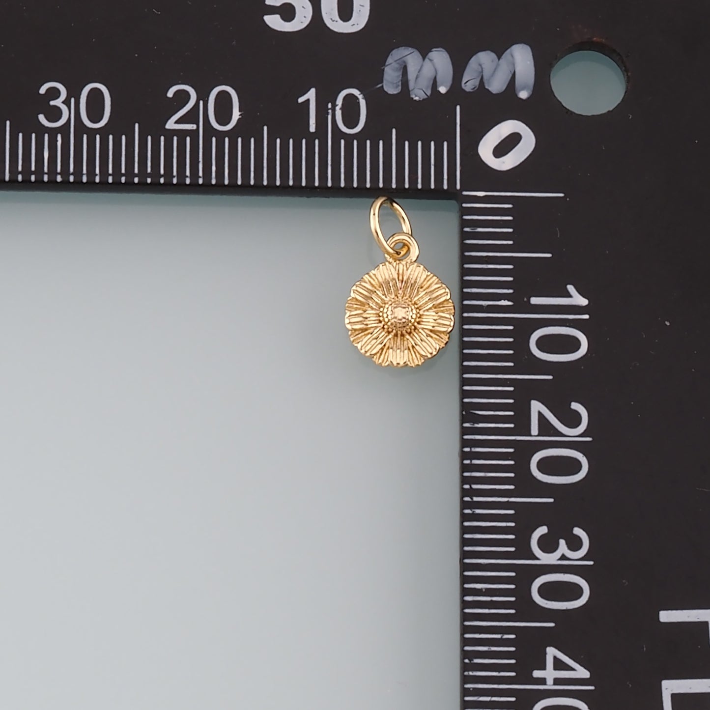 Gold Daisy Charms,18K Gold Filled Daisy Pendant,Sunflower Charm Bracelet Necklace for DIY Jewelry Making Supply