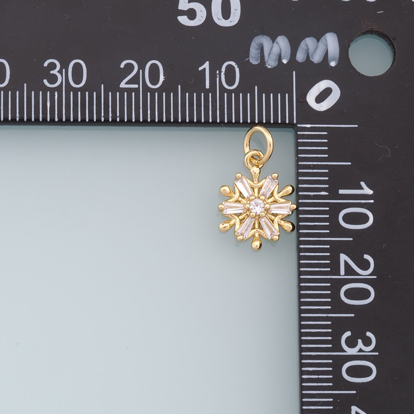 Gold Christmas Charms,18K Gold Filled Christmas snowflake Pendant Charm Bracelet Necklace for DIY Jewelry Making Supply