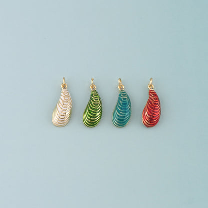 Gold Oyster Charms,18K Gold Filled Conch Pendant,Enamel Conch Shell Charm Bracelet Necklace for DIY Jewelry Making Supply