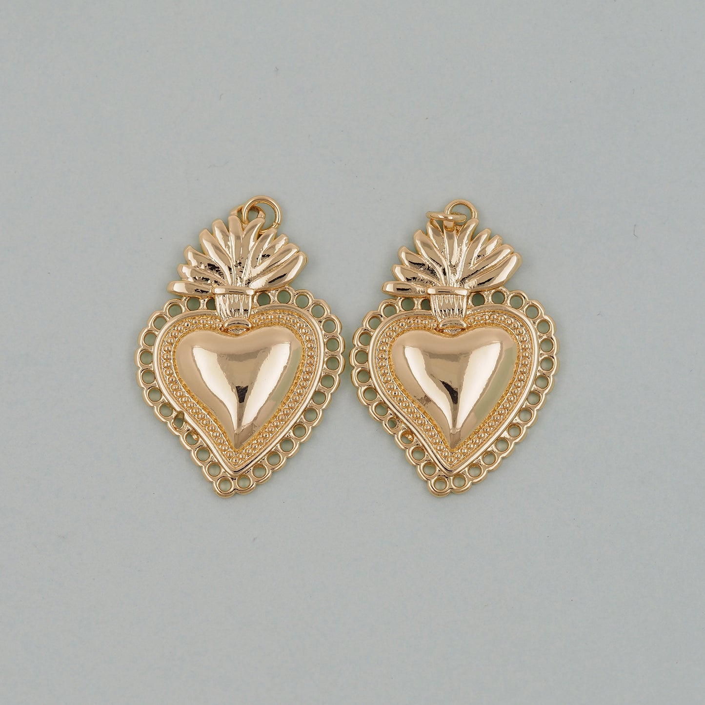 Gold sacred Heart Charms,18K Gold Filled flame sacred heart Pendant,Religious Charm Bracelet Necklace for DIY Jewelry Making Supply