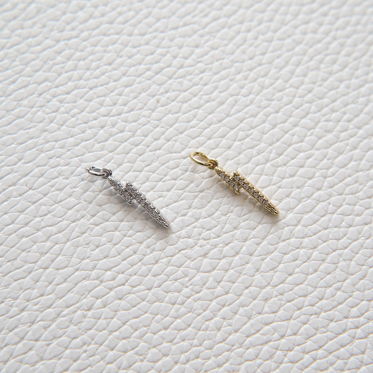 18K Gold Filled Hand Charm Pendant for Jewelry Making