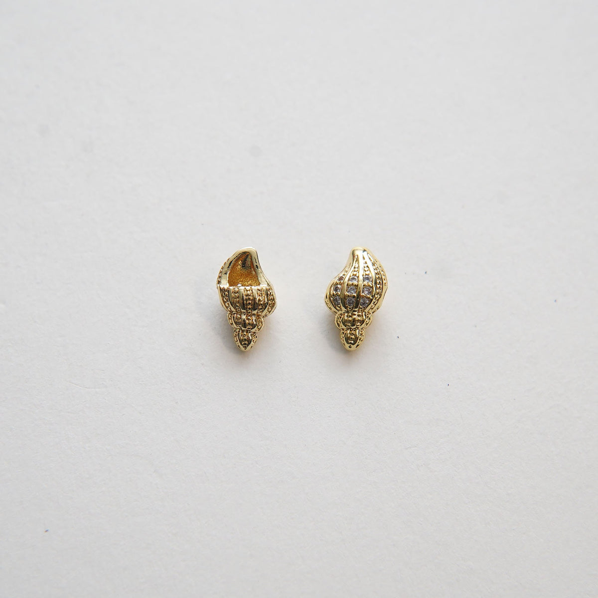 Gold Conch Charms,18K Gold Filled Conch Shell Pendant,Silver Conch Shell Charm Bracelet Necklace for DIY Jewelry Making Suppl