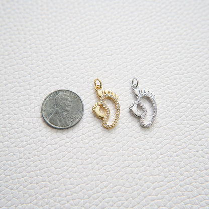 18K Gold Filled Hand Charm Pendant for Jewelry Making